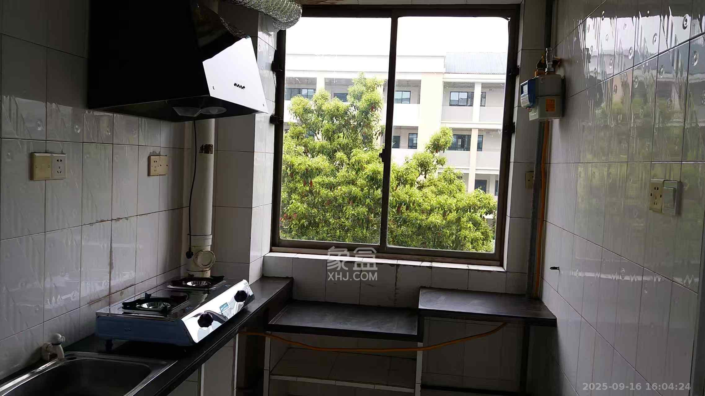 金湘北苑 3室2厅1卫 2000.0元/月 金湘北苑 3室2厅1卫 2000.0元/月室内图