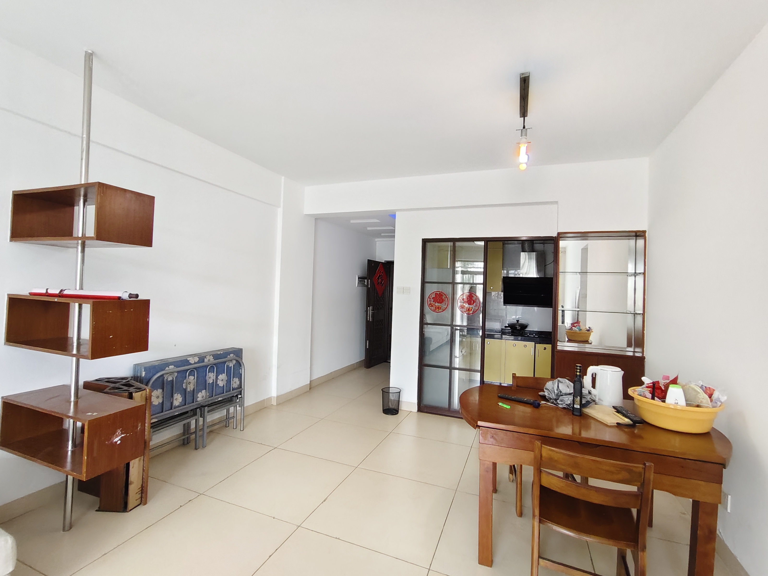 亚洲豪苑南区  3室2厅1卫    2800.0元/月 亚洲豪苑南区  3室2厅1卫    2800.0元/月室内图