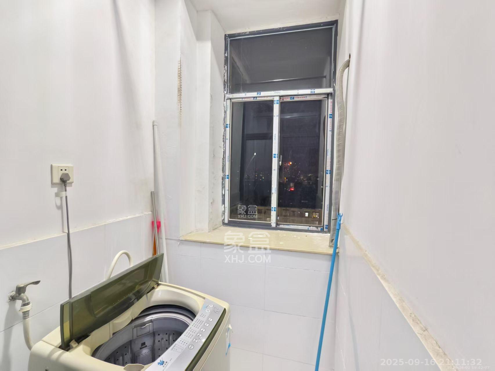 长房时代城  1室1厅1卫    1400.0元/月室内图