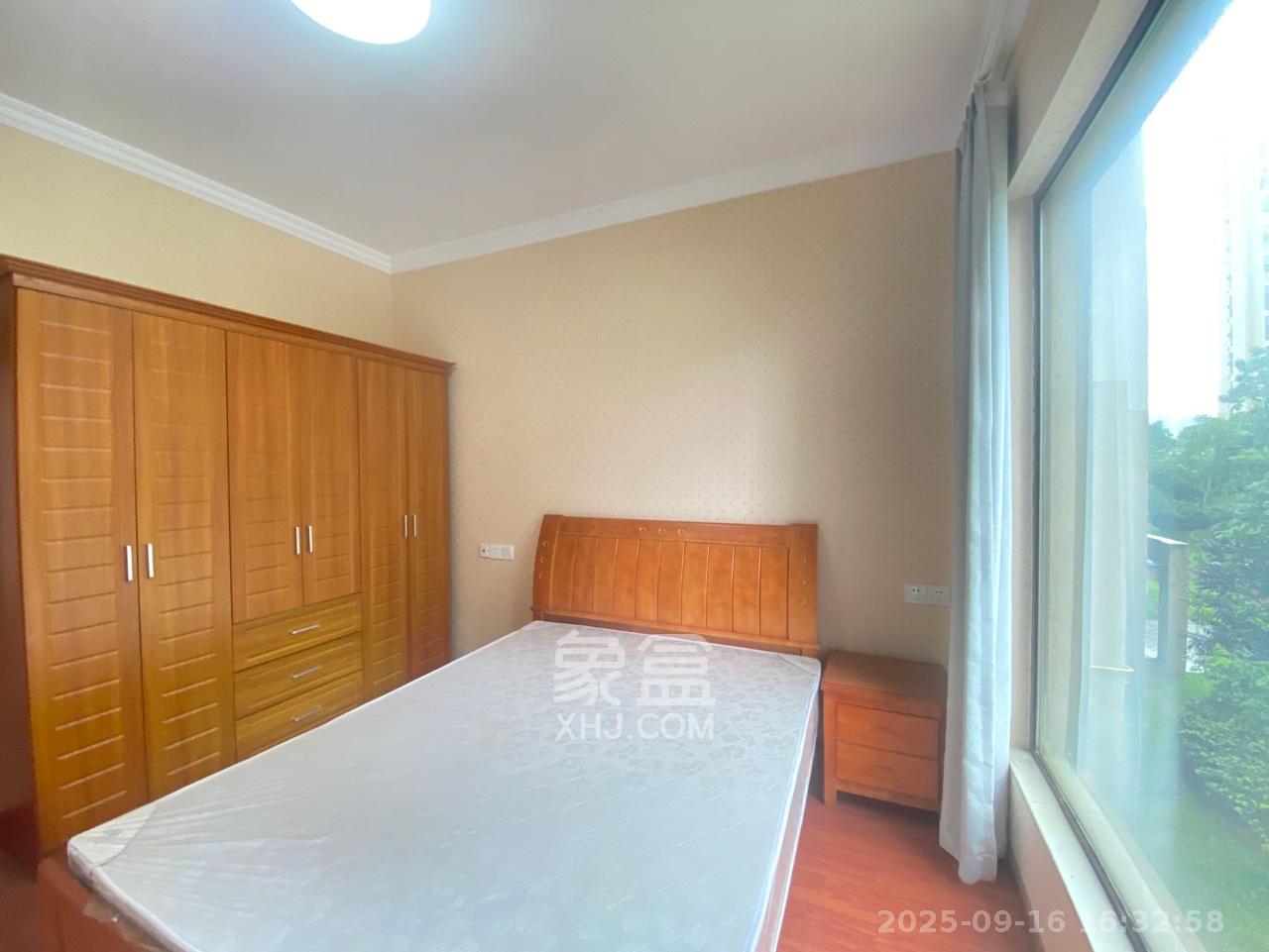 卓越蔚蓝城邦  3室2厅2卫    2100.0元/月室内图