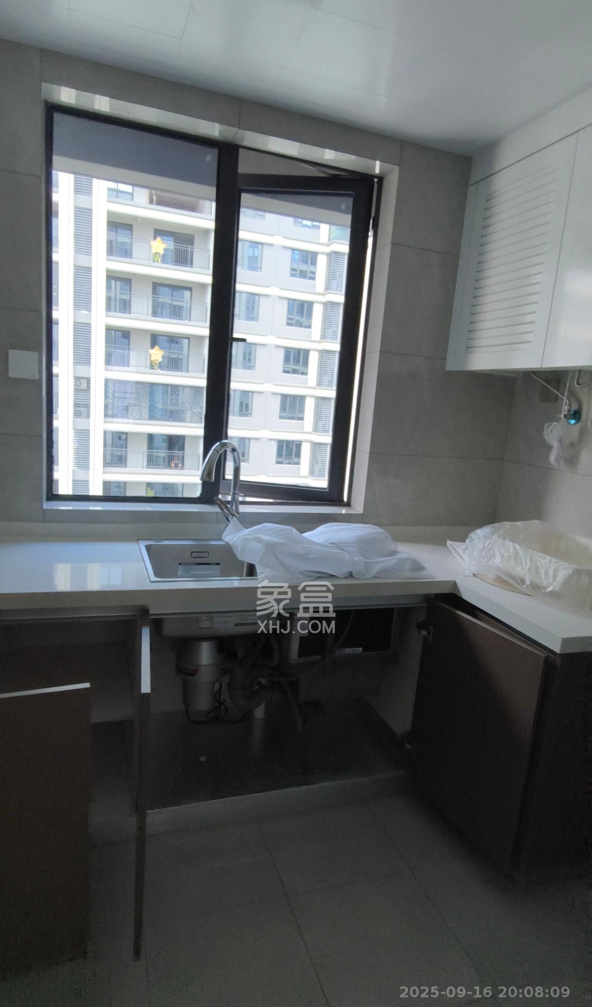 江悦和鸣  4室2厅2卫    3800.0元/月室内图