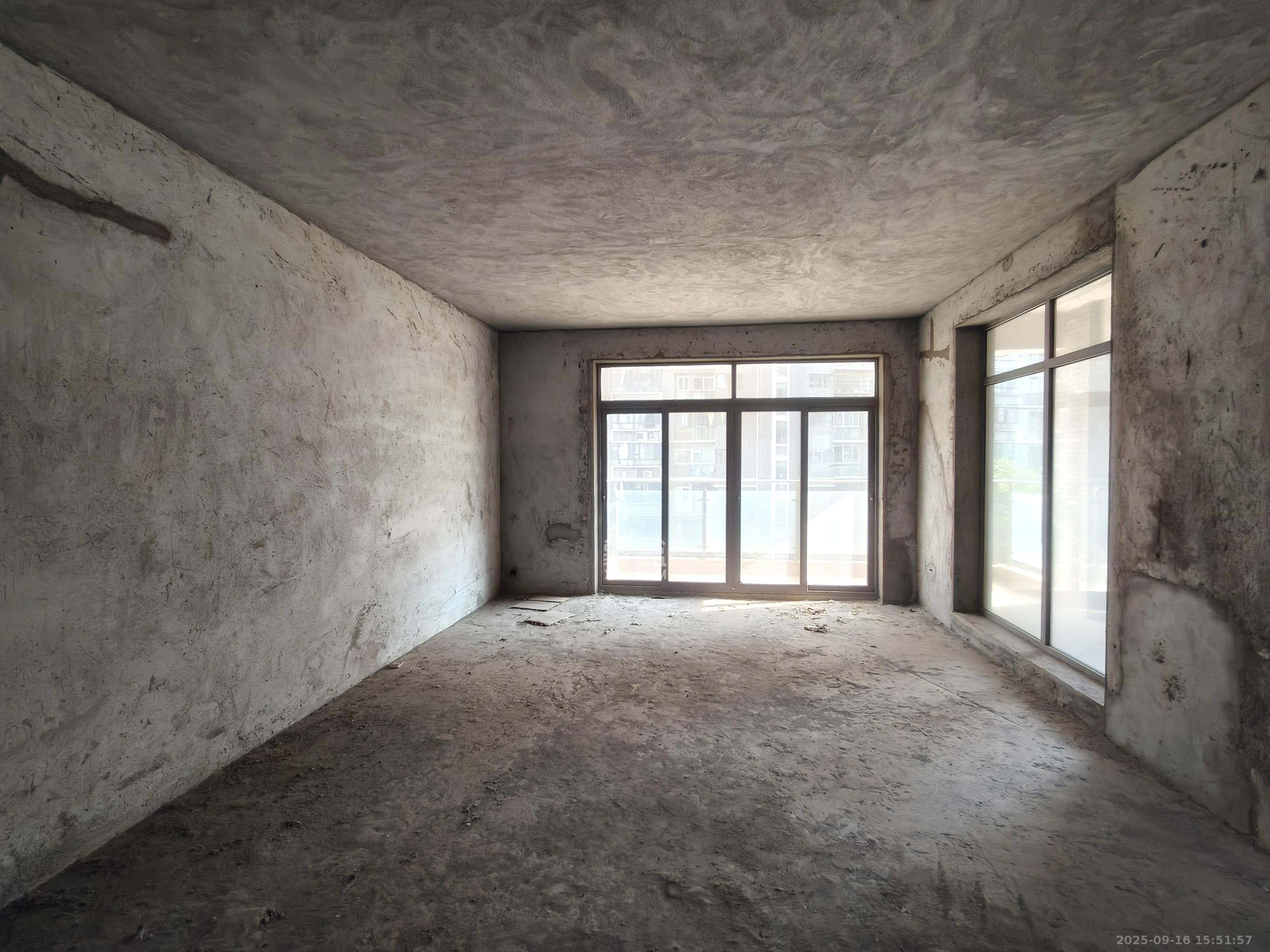 梦网景园 3室2厅2卫 1600.0元/月 梦网景园 3室2厅2卫 1600.0元/月室内图