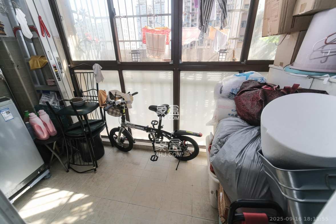 盛地春天里 1室2厅1卫 50.8万 盛地春天里 1室2厅1卫 50.8万阳台