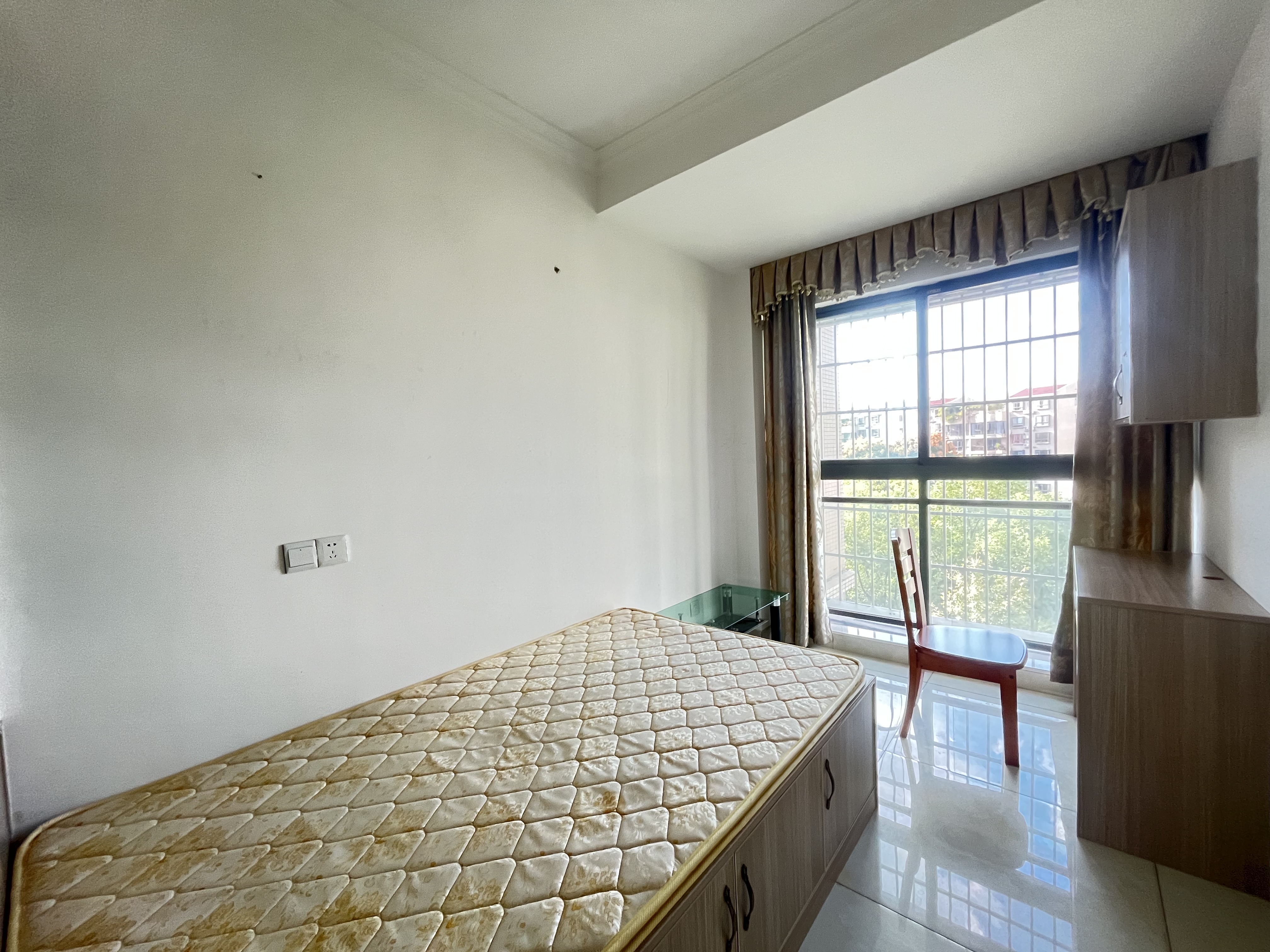 尚书房 2室2厅1卫 1500.0元/月 尚书房 2室2厅1卫 1500.0元/月室内图