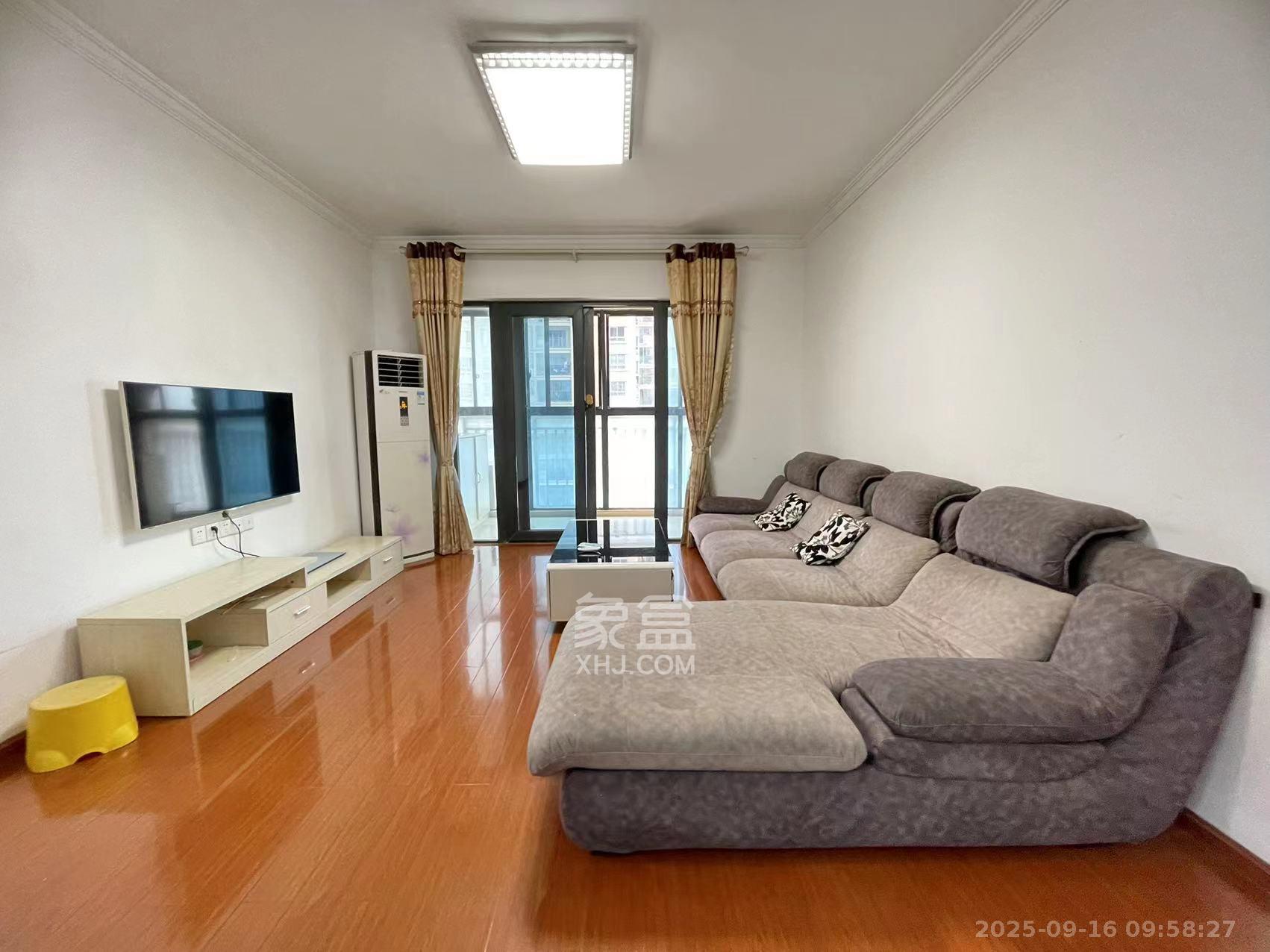 华城广场  2室2厅1卫    3000.0元/月室内图