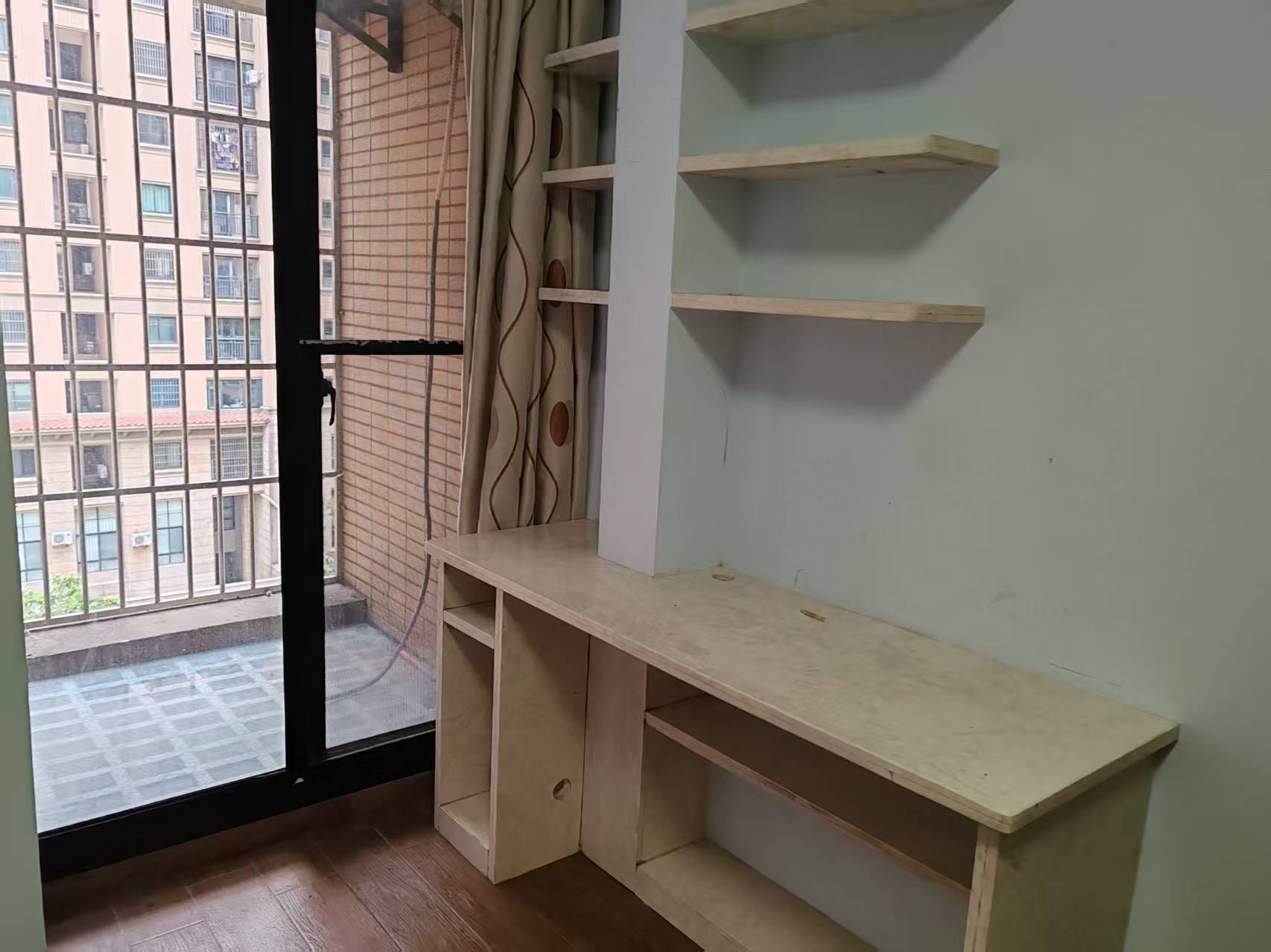 江畔人家 3室2厅1卫 2600.0元/月 江畔人家 3室2厅1卫 2600.0元/月室内图