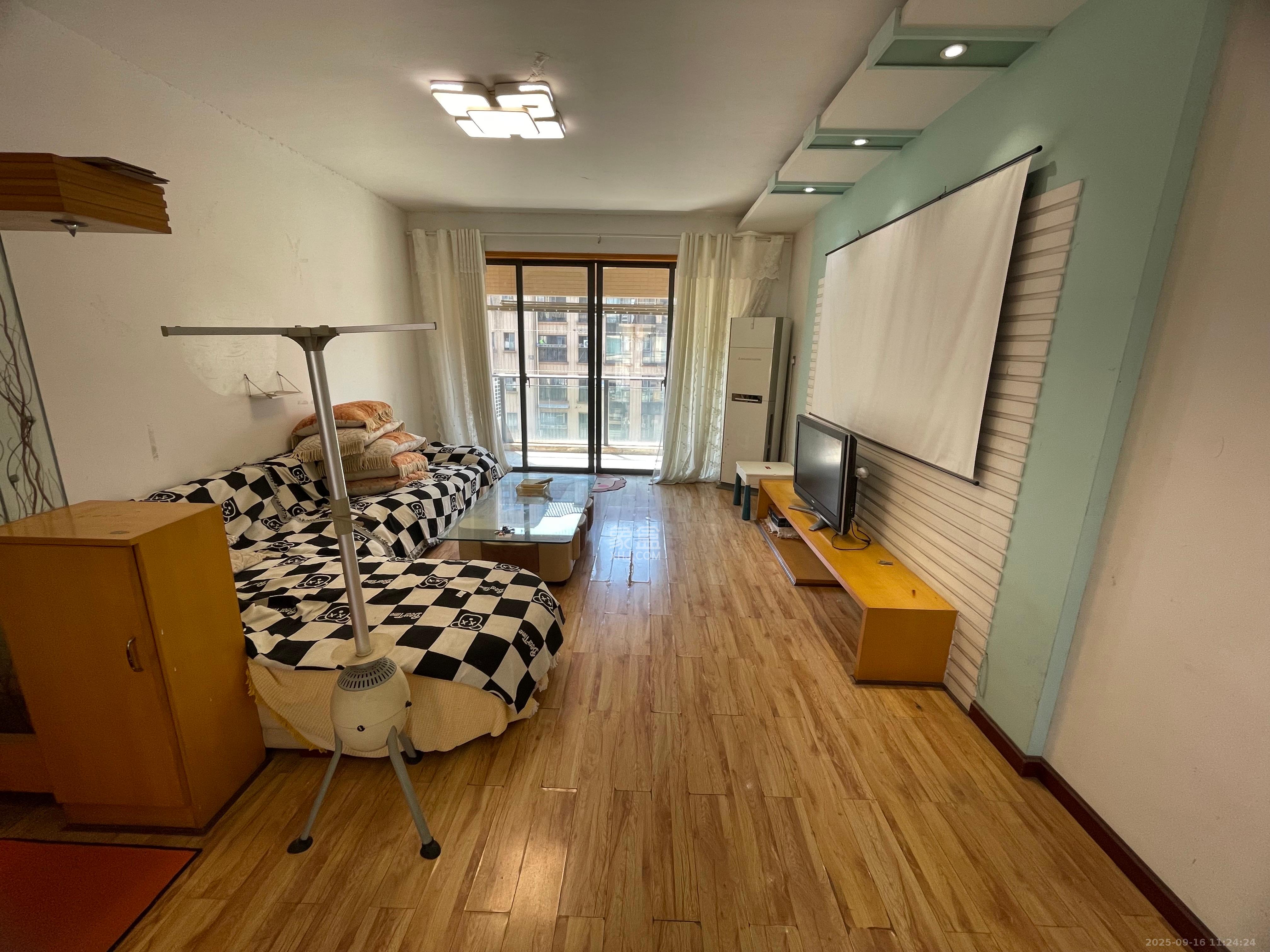 中城丽景香山园 2室2厅1卫 2400.0元/月 中城丽景香山园 2室2厅1卫 2400.0元/月室内图