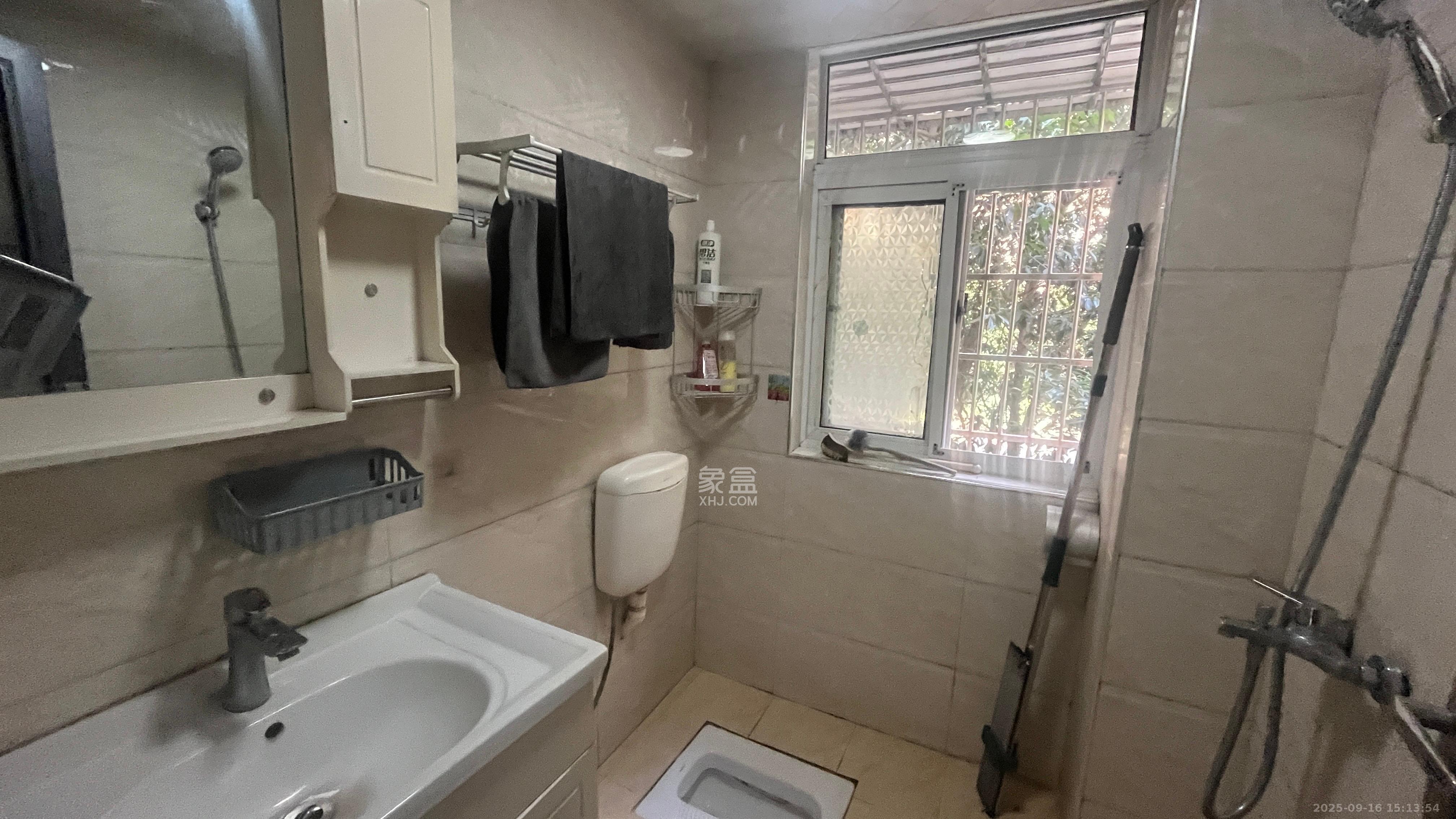 家和苑(原梅溪湖保障性住房一期) 2室2厅1卫 2000.0元/月 家和苑(原梅溪湖保障性住房一期) 2室2厅1卫 2000.0元/月室内图