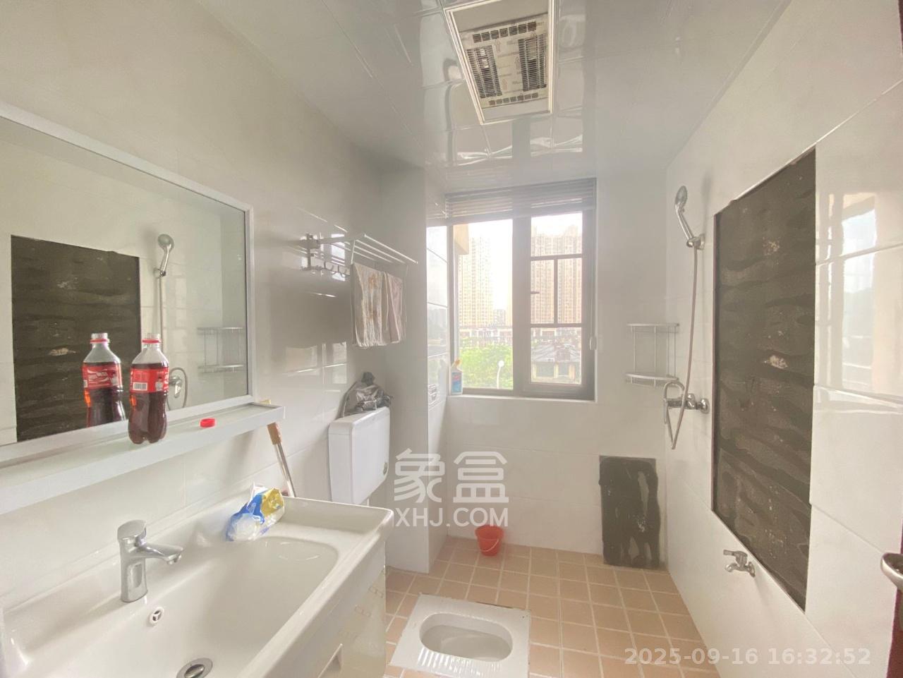 卓越蔚蓝城邦 3室2厅2卫 2100.0元/月 卓越蔚蓝城邦 3室2厅2卫 2100.0元/月室内图