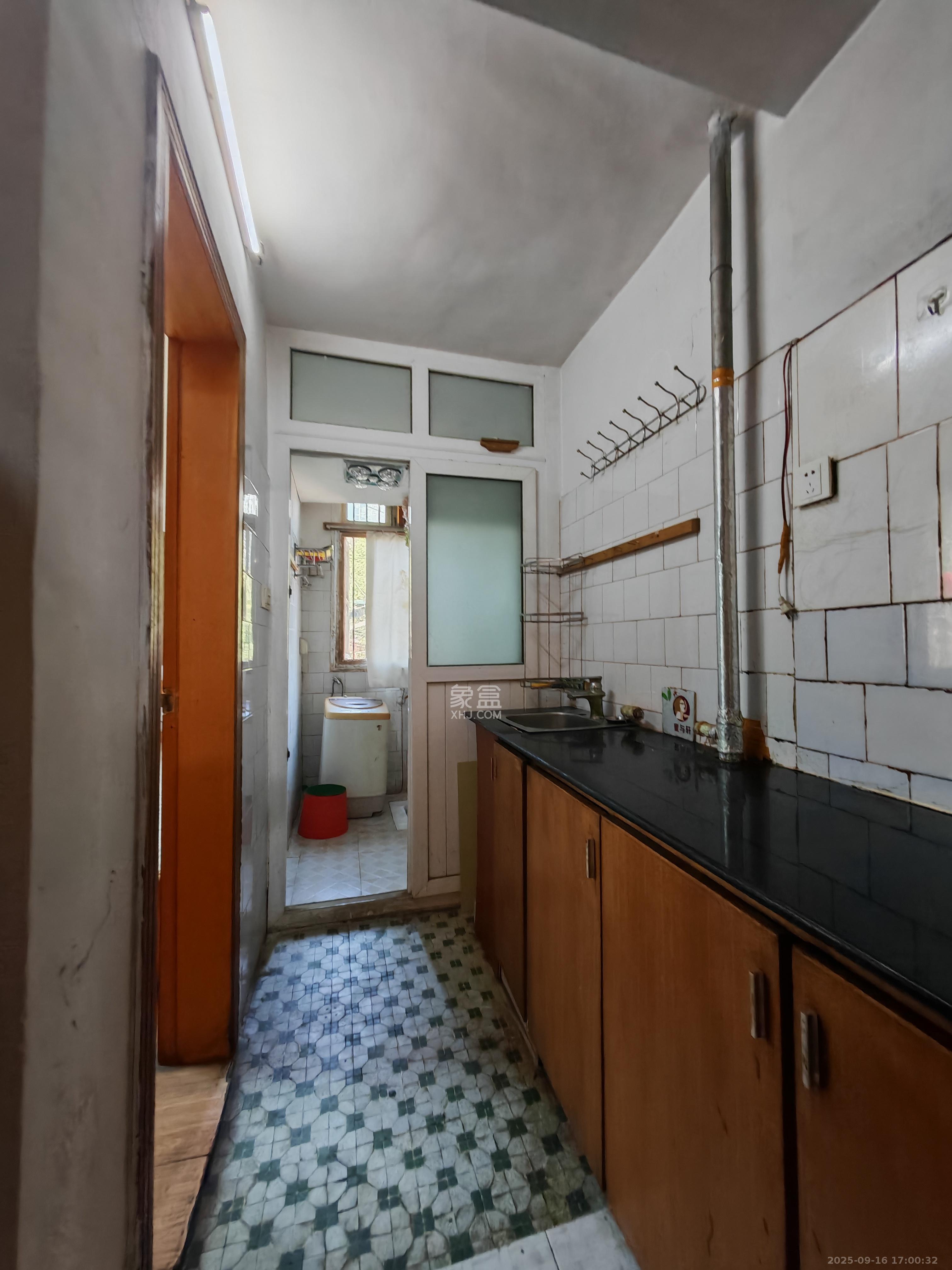 桂花二村 1室1厅1卫 1500.0元/月 桂花二村 1室1厅1卫 1500.0元/月室内图