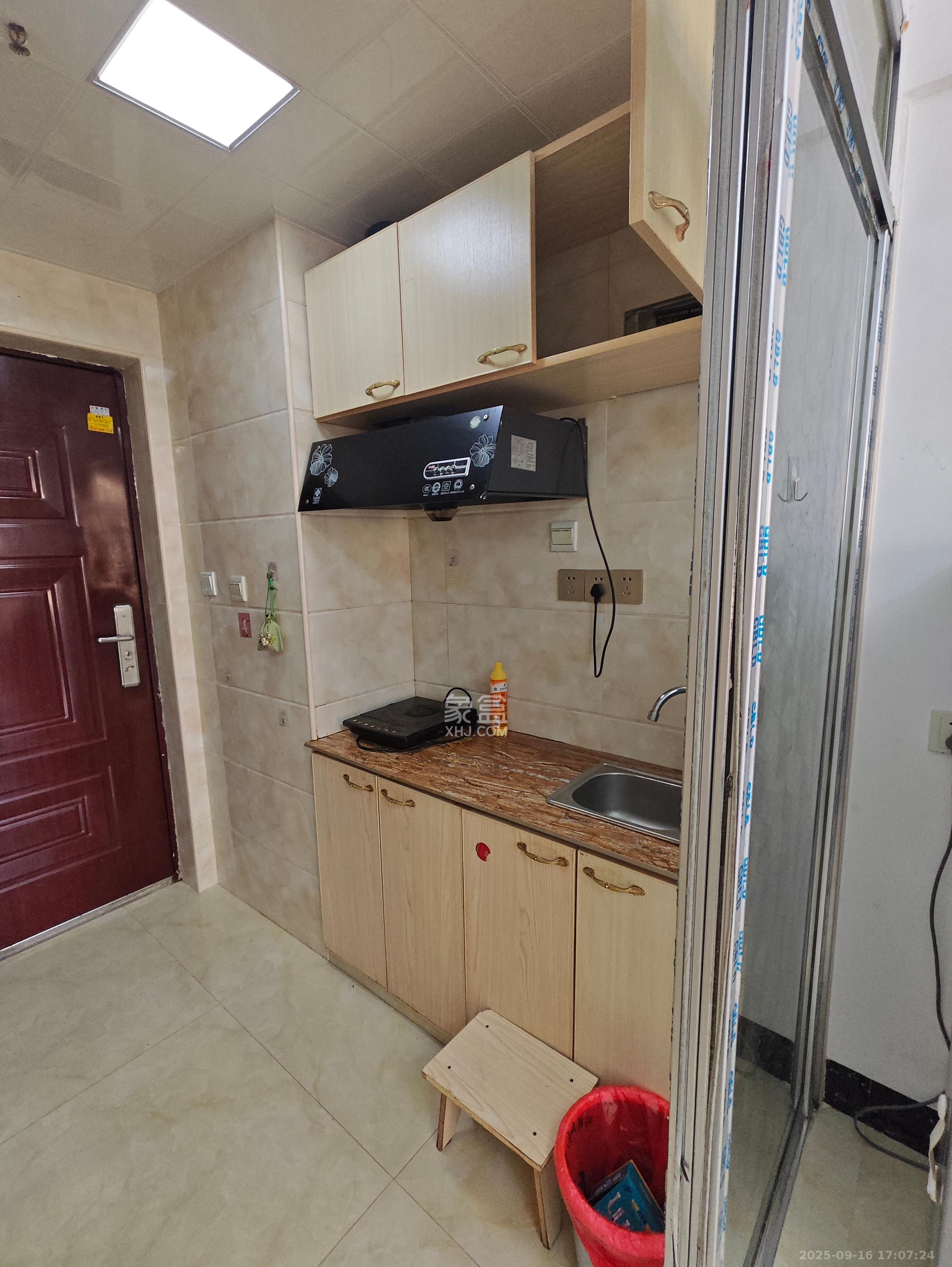 MOMA当代广场 1室1厅1卫 1200.0元/月 MOMA当代广场 1室1厅1卫 1200.0元/月室内图