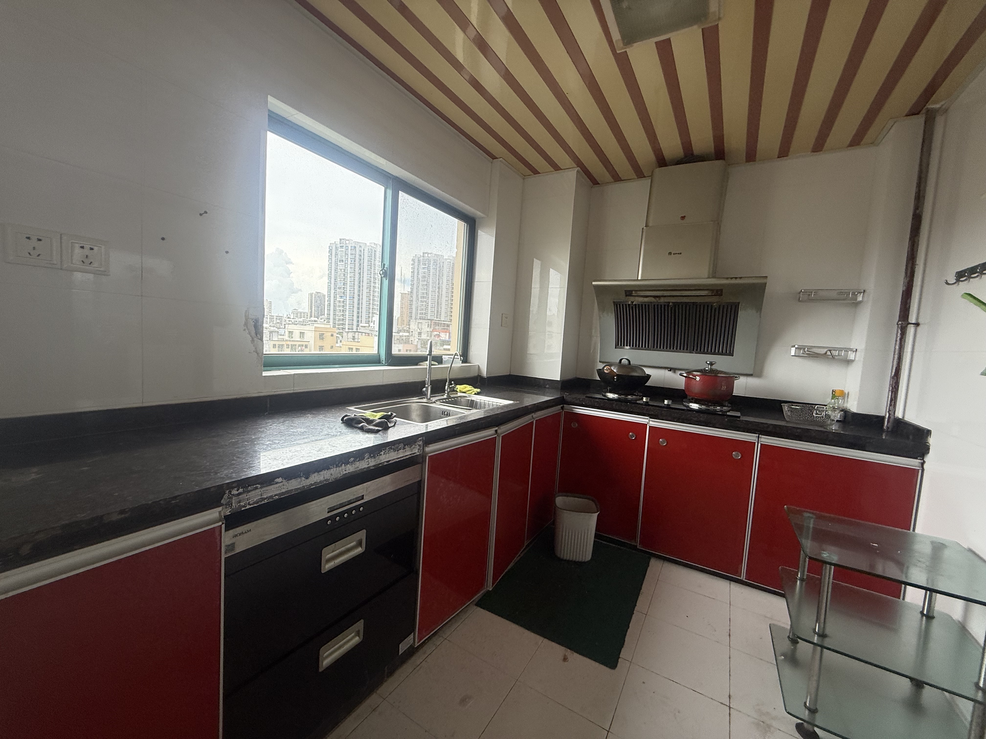 美舍名家 3室2厅2卫 3000.0元/月 美舍名家 3室2厅2卫 3000.0元/月室内图