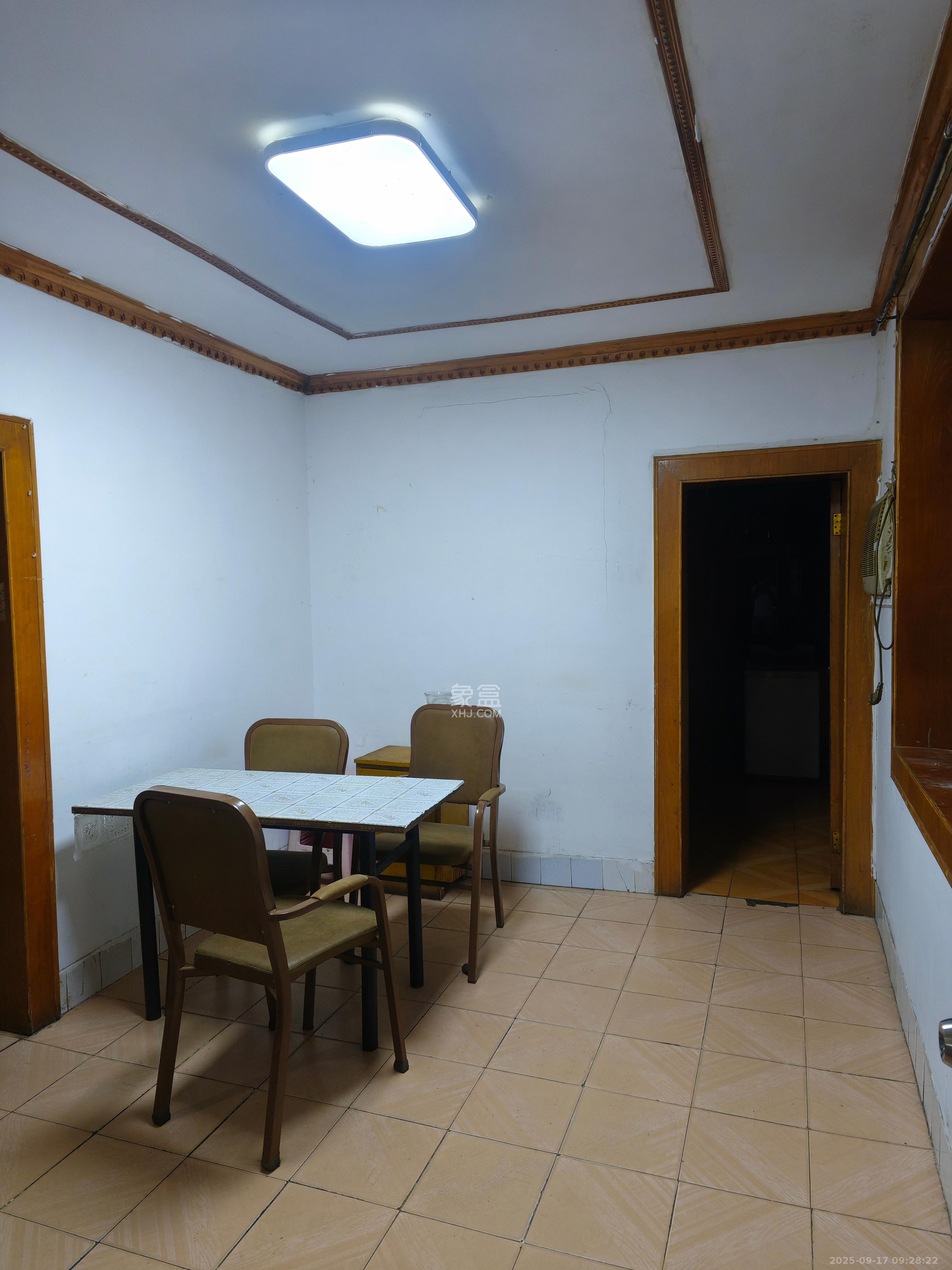 红旗区二片 2室1厅1卫 1500.0元/月 红旗区二片 2室1厅1卫 1500.0元/月室内图