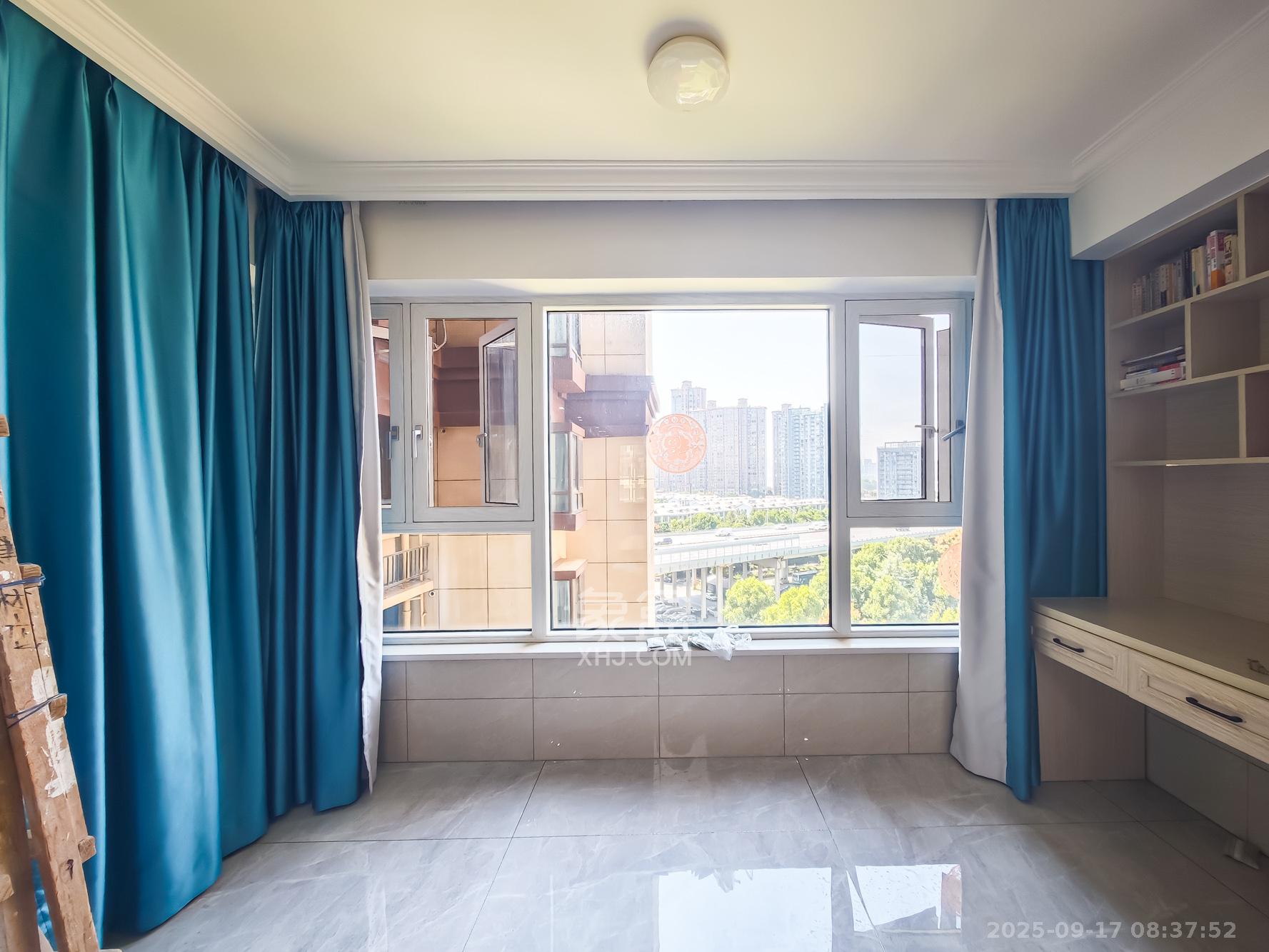 山语城三期  3室2厅2卫    105.0万 山语城三期  3室2厅2卫    105.0万阳台