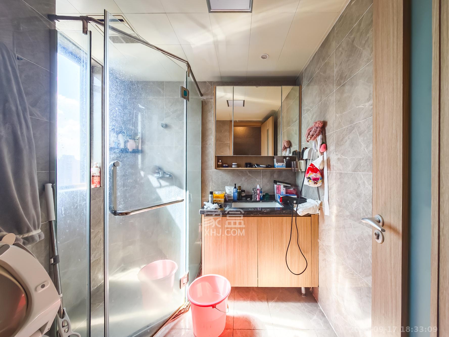 新城和樾(新城和樾公馆) 3室2厅2卫 120.0万 新城和樾(新城和樾公馆) 3室2厅2卫 120.0万卫生间