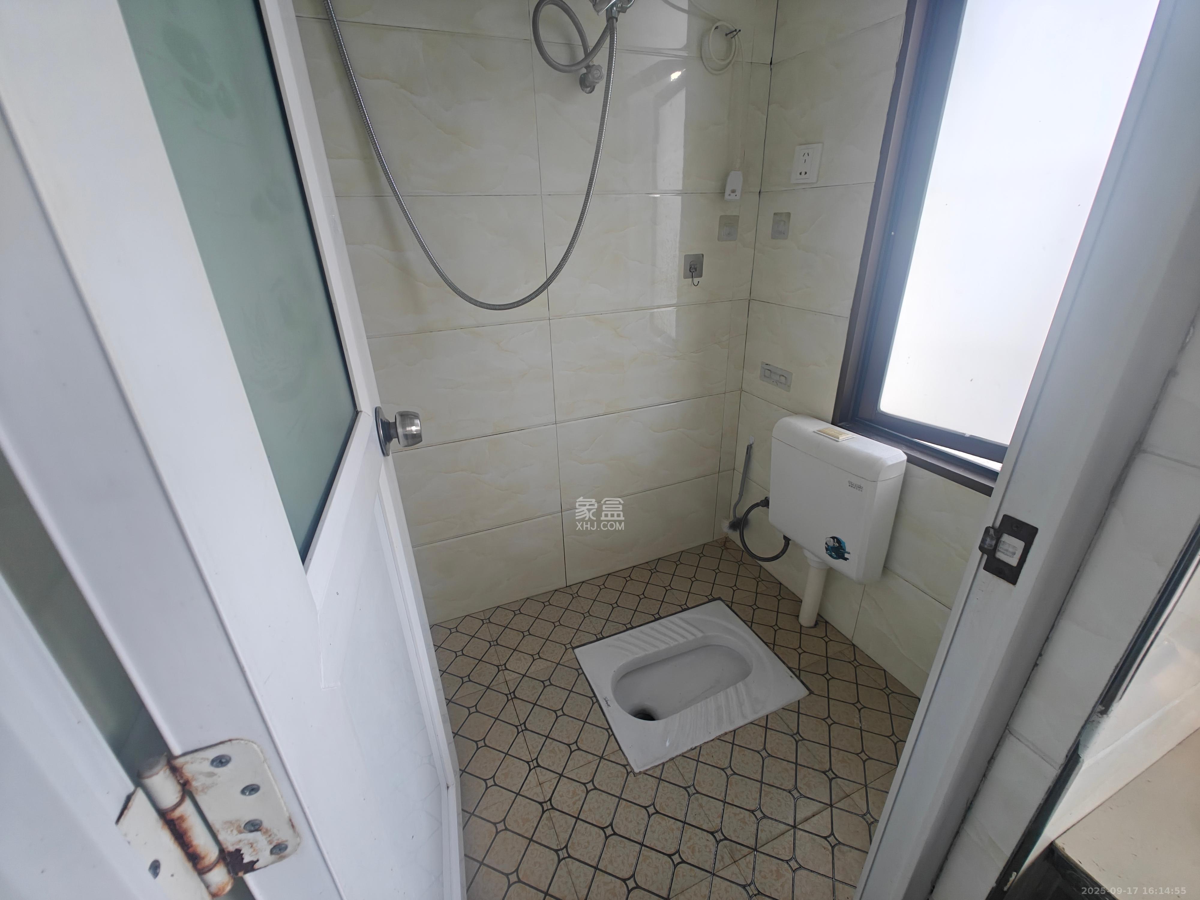 松雅安置小区  2室1厅1卫    700.0元/月室内图