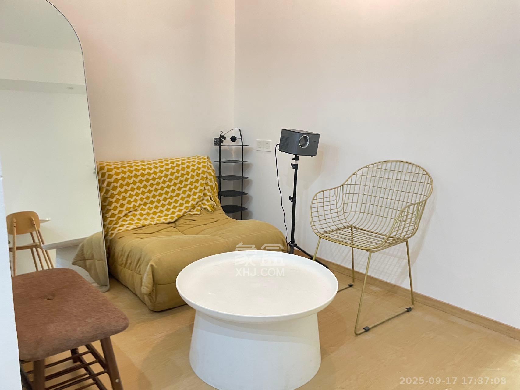 YO领域(领御大厦) 1室1厅1卫 2000.0元/月 YO领域(领御大厦) 1室1厅1卫 2000.0元/月室内图