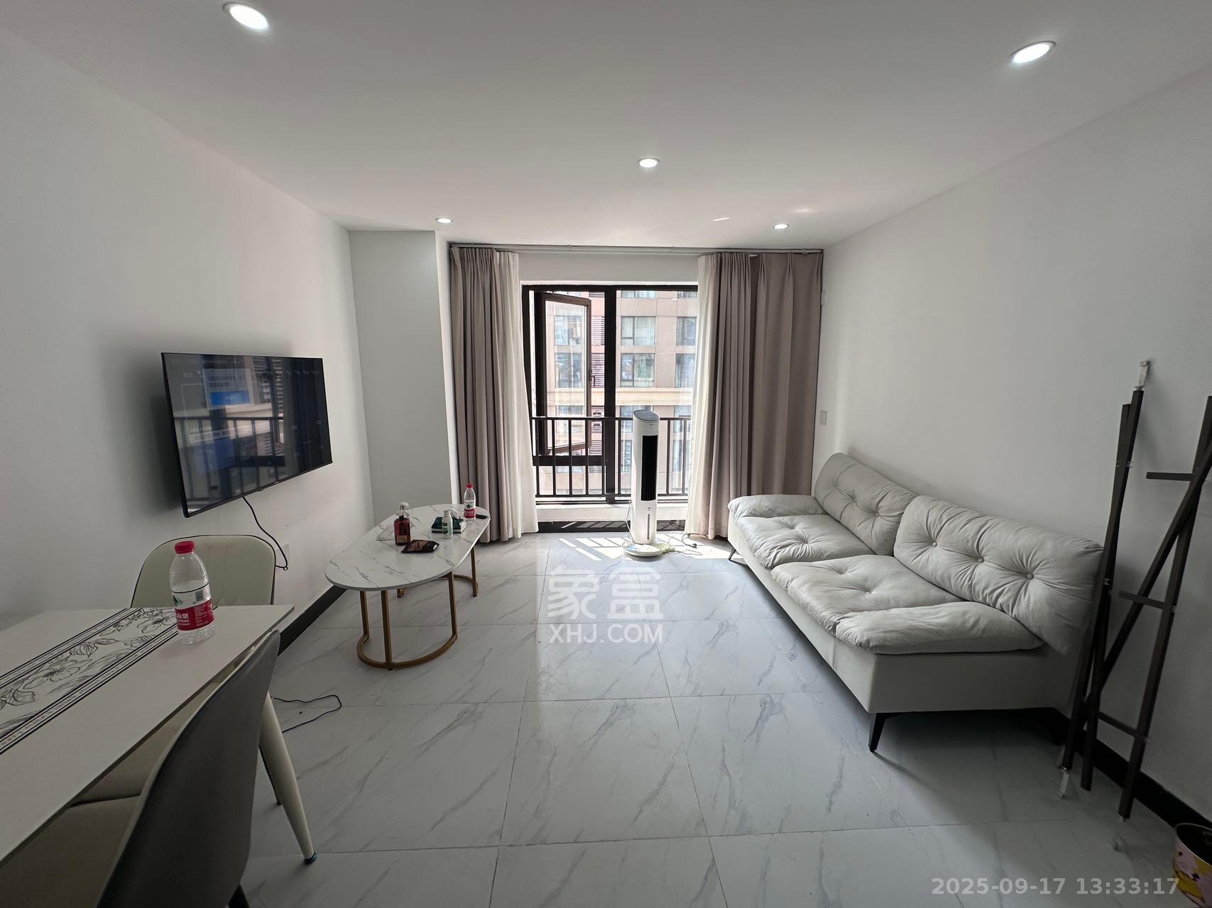 卓越江岸  2室0厅0卫    2600.0元/月 卓越江岸  2室0厅0卫    2600.0元/月