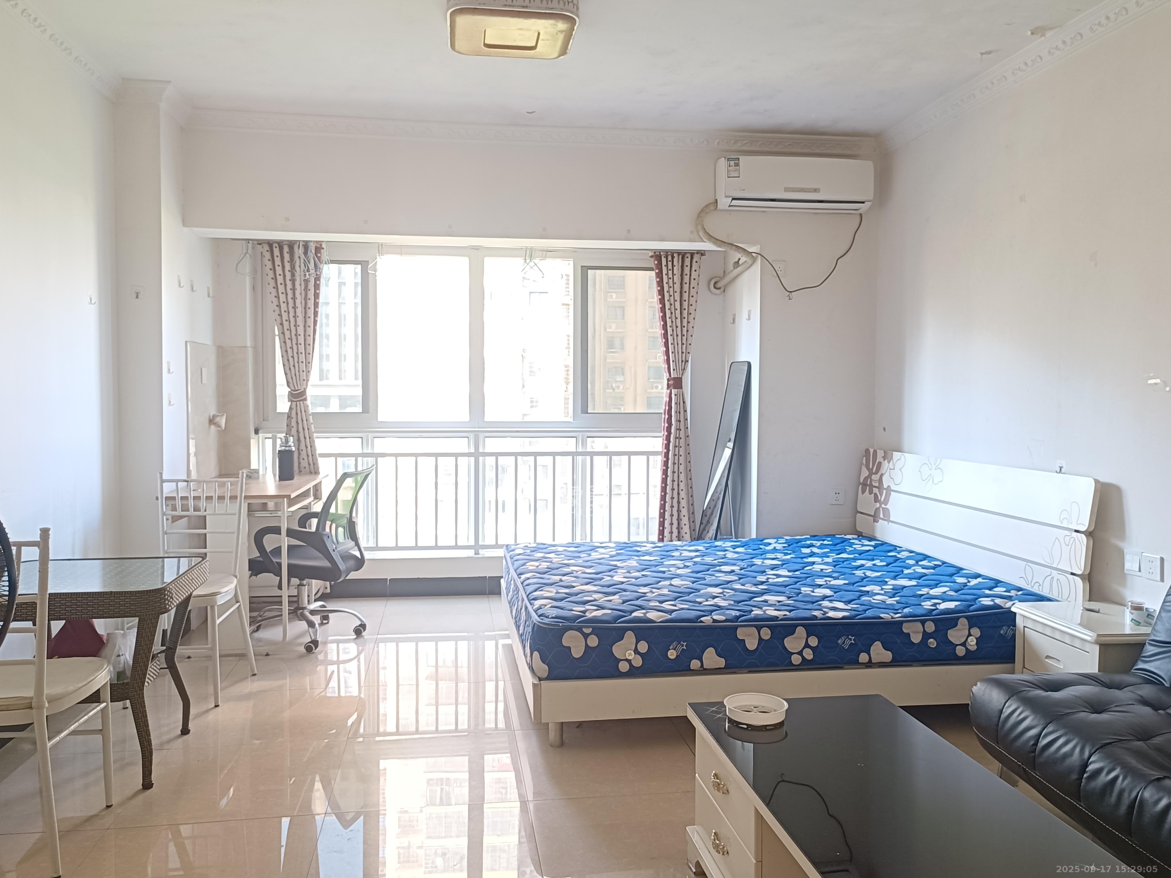 时代星空  1室1厅1卫    1200.0元/月室内图