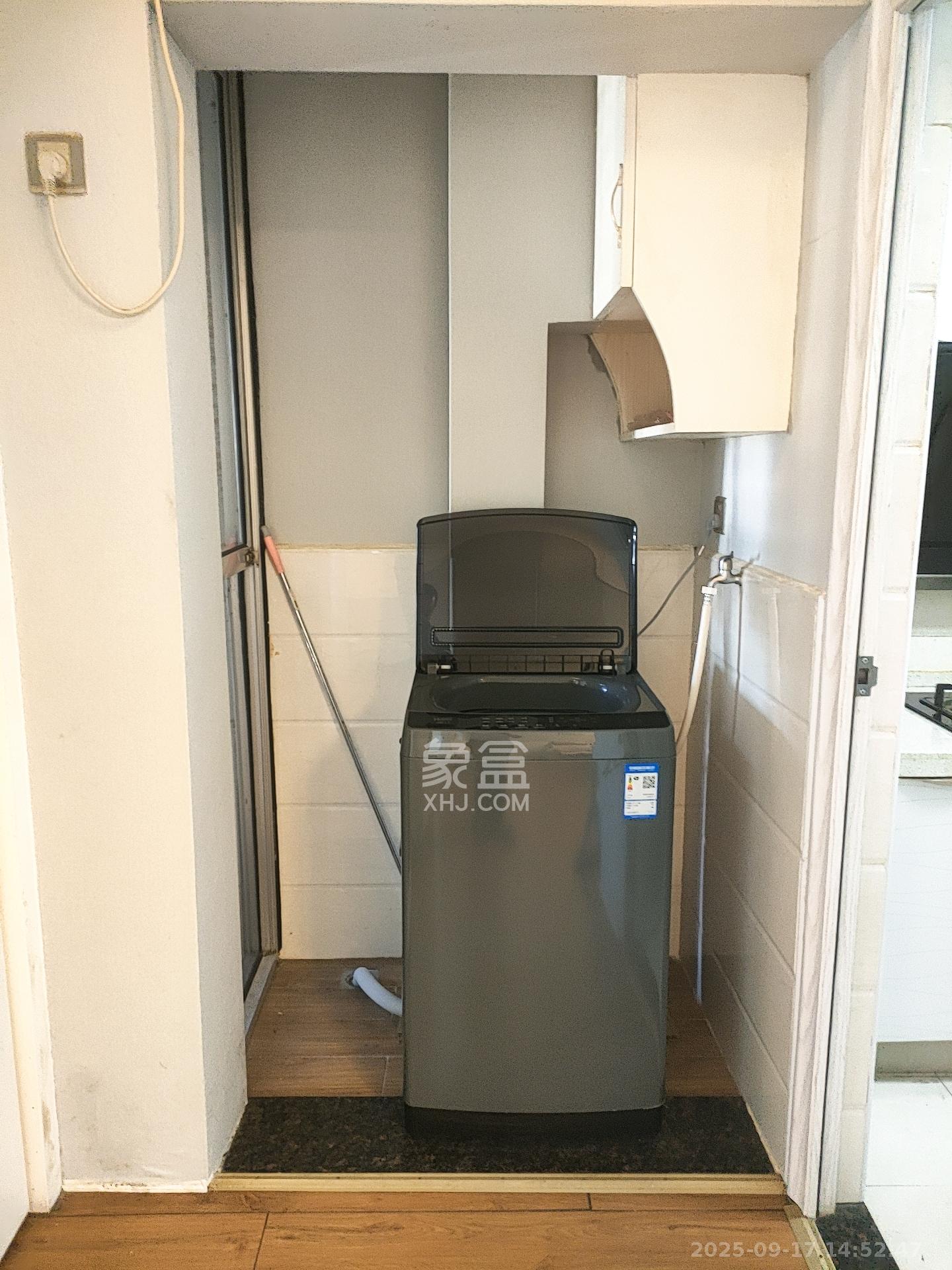 东怡外国(南湖一号) 2室1厅1卫 2800.0元/月 东怡外国(南湖一号) 2室1厅1卫 2800.0元/月室内图