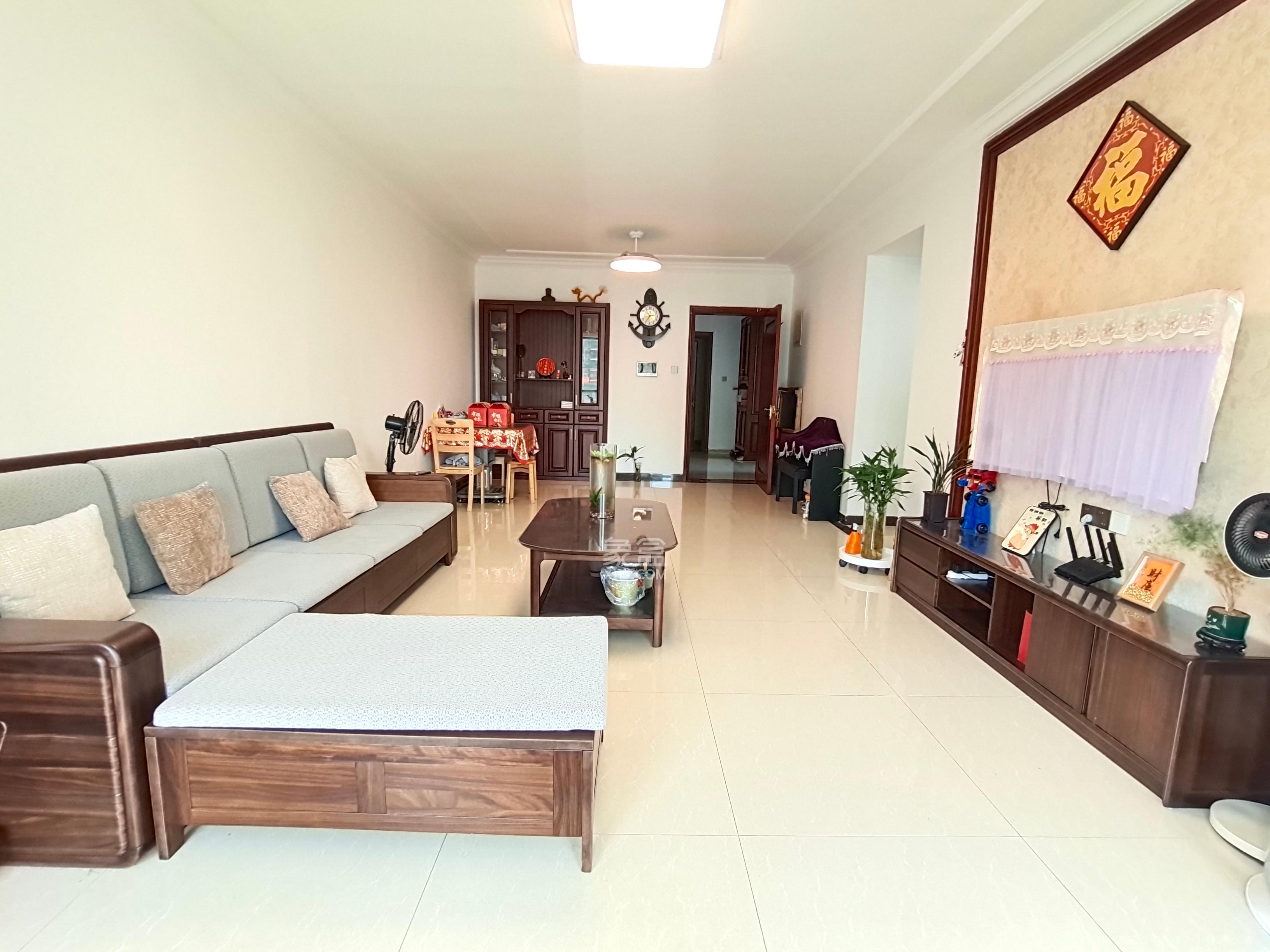 恒大绿洲  3室2厅2卫    3600.0元/月室内图