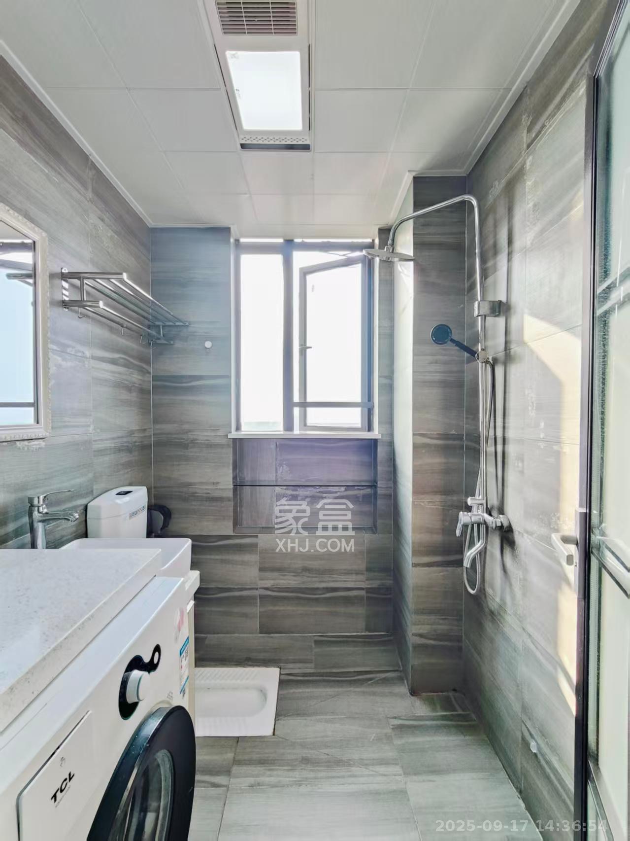 麓江春 2室1厅2卫 2400.0元/月 麓江春 2室1厅2卫 2400.0元/月室内图