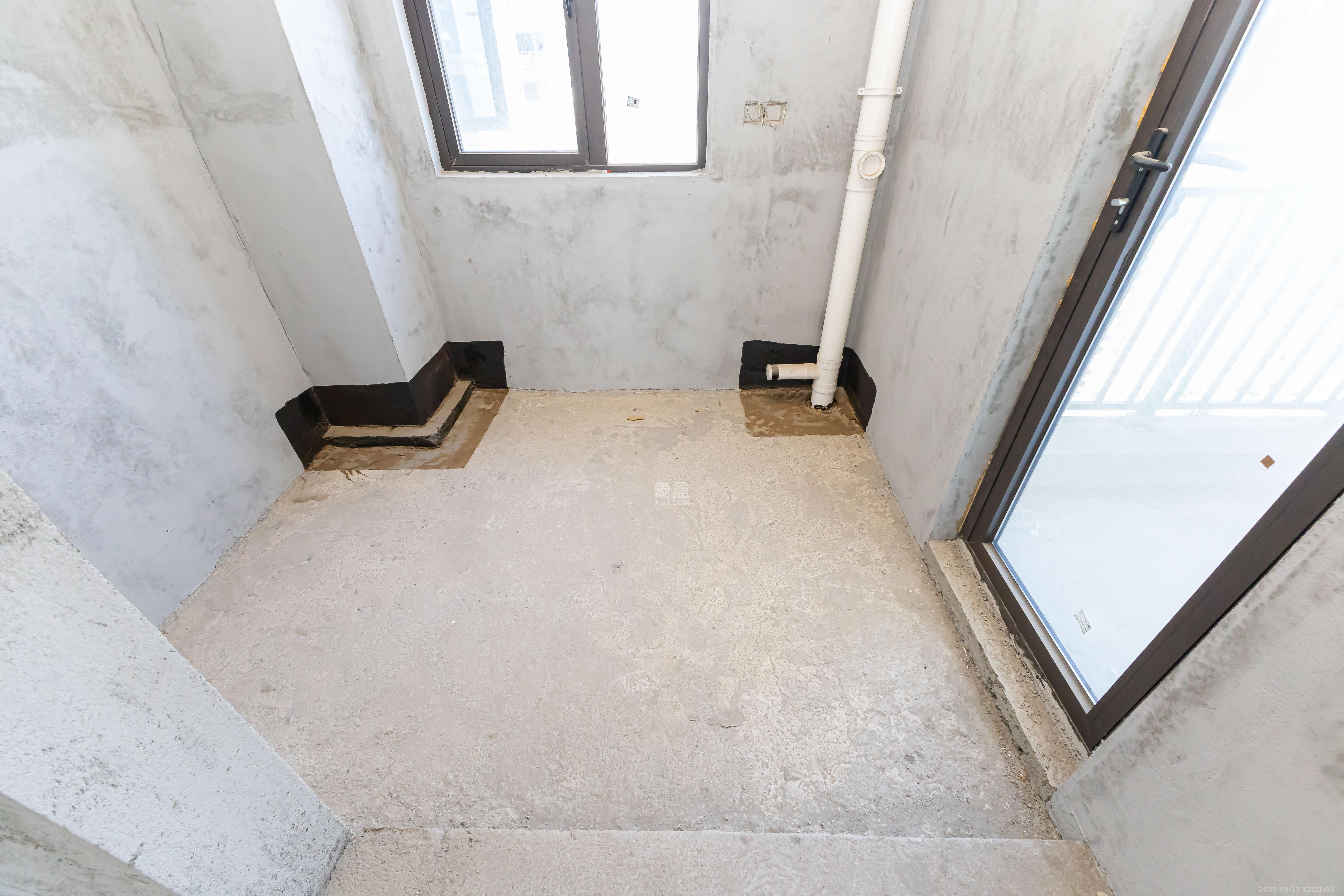 润和湘江天地D区 4室2厅2卫 150.0万 润和湘江天地D区 4室2厅2卫 150.0万厨房