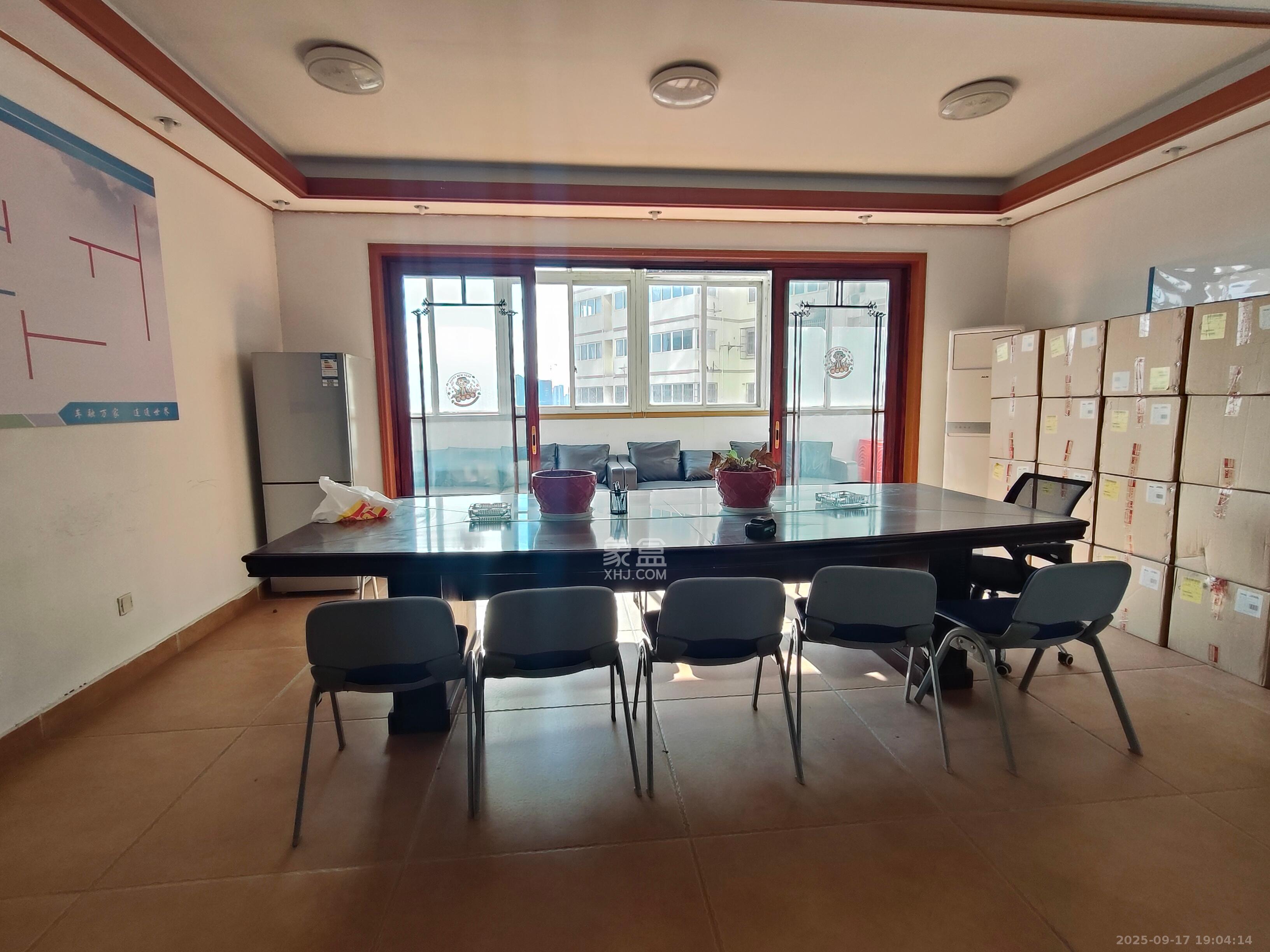 开源鑫阁  8室1厅4卫    4200.0元/月室内图