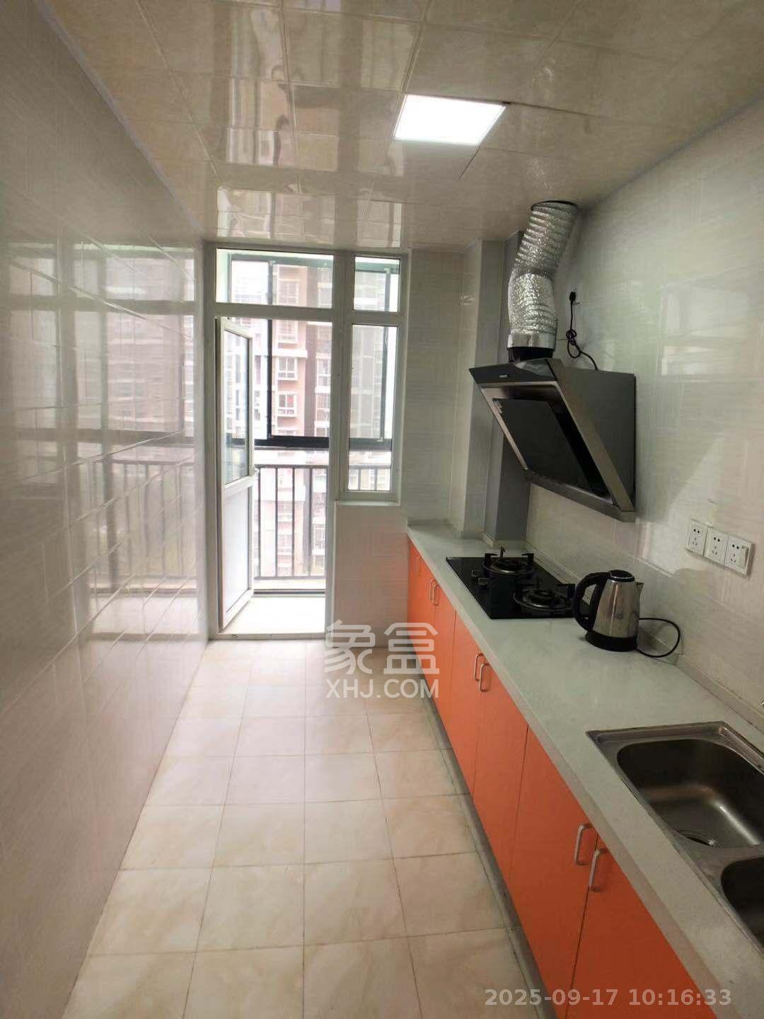 中房F联邦 3室2厅2卫 2200.0元/月 中房F联邦 3室2厅2卫 2200.0元/月室内图