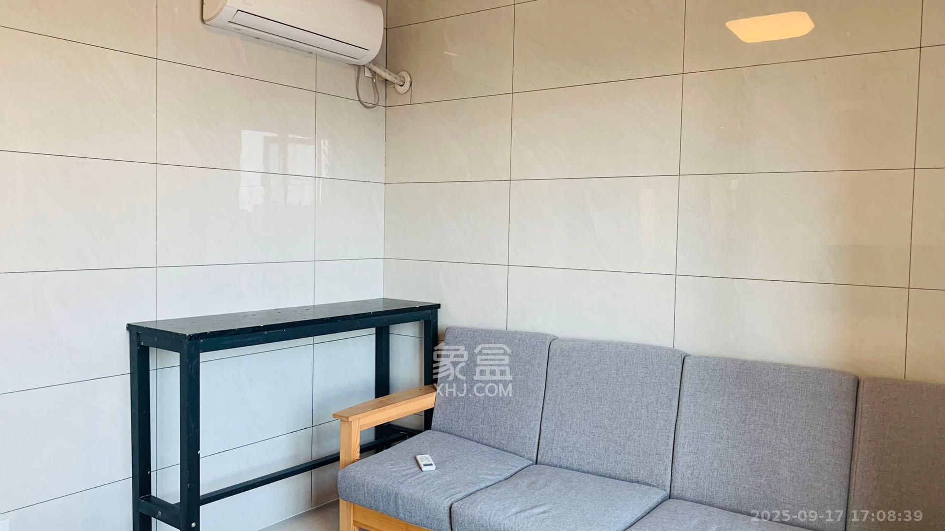 达美D6区  1室1厅1卫    1900.0元/月室内图