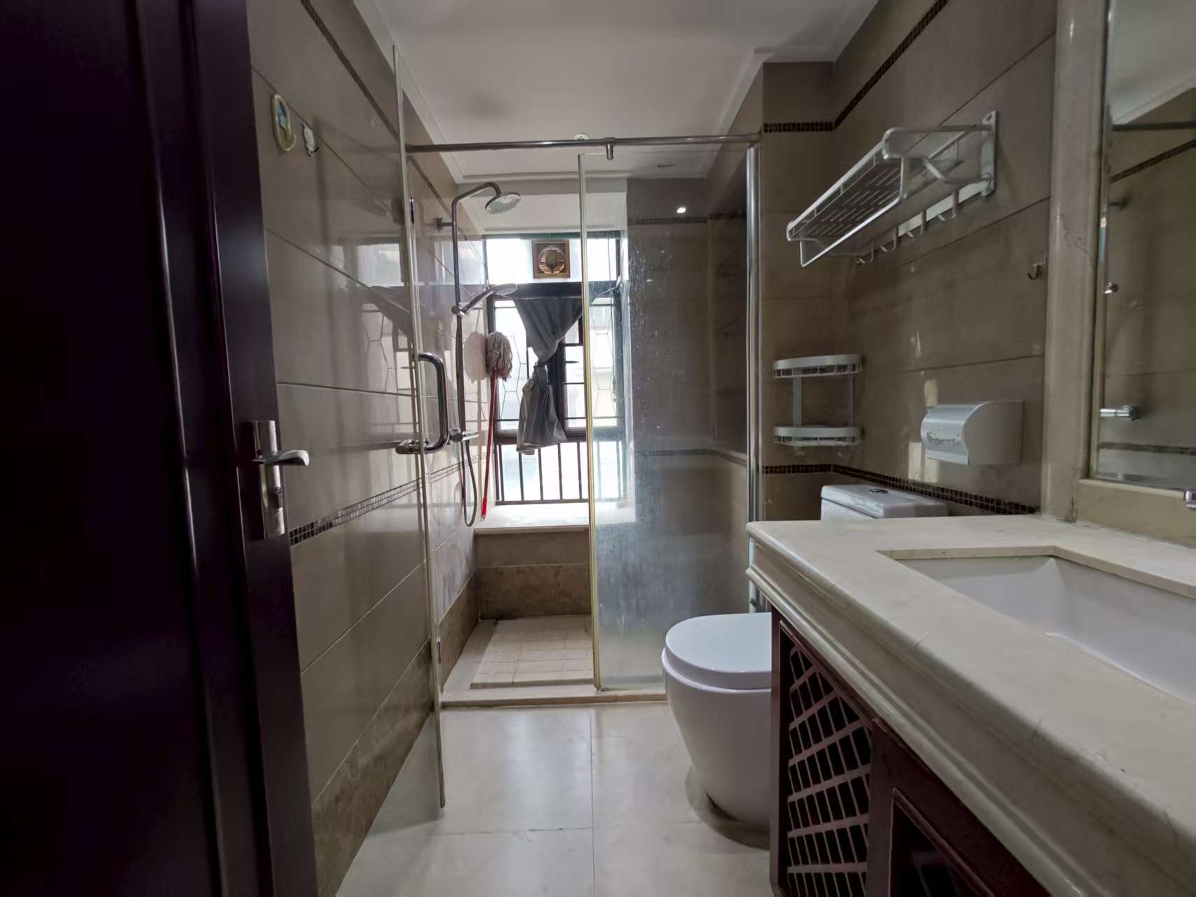 滨江海岸一期 4室2厅2卫 4500.0元/月 滨江海岸一期 4室2厅2卫 4500.0元/月室内图