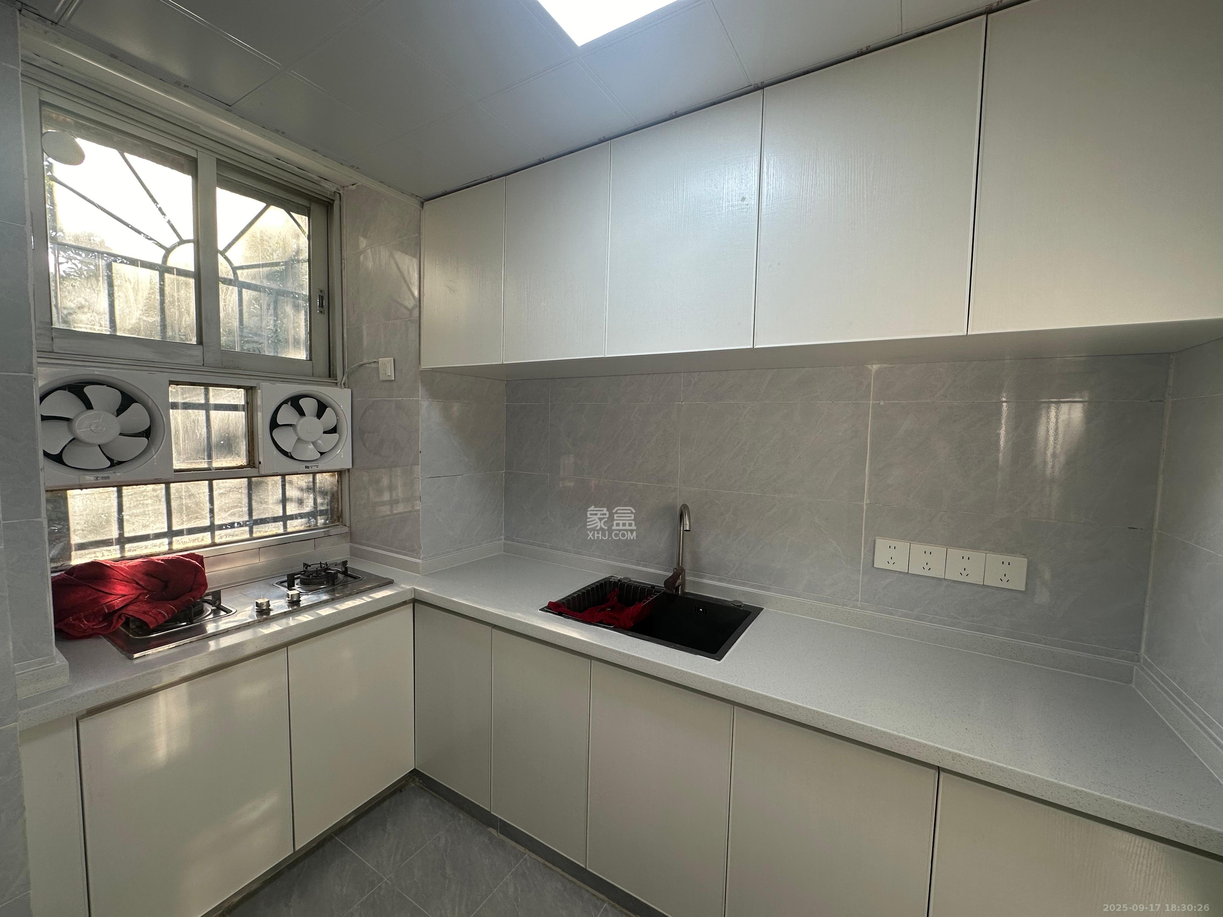 南园小区  2室2厅1卫    1800.0元/月室内图