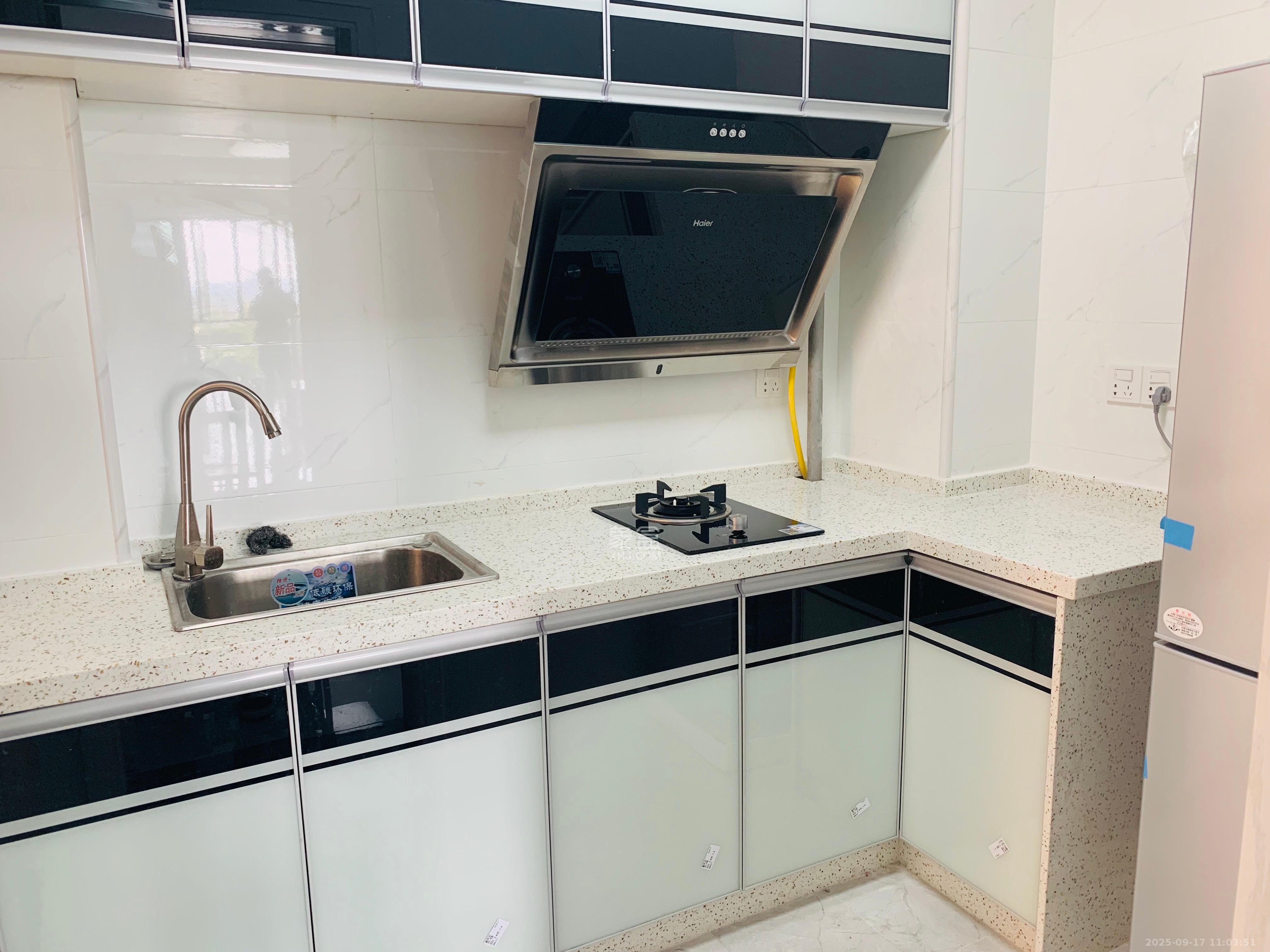 鑫远和城（一、二期）  2室1厅1卫    1900.0元/月室内图