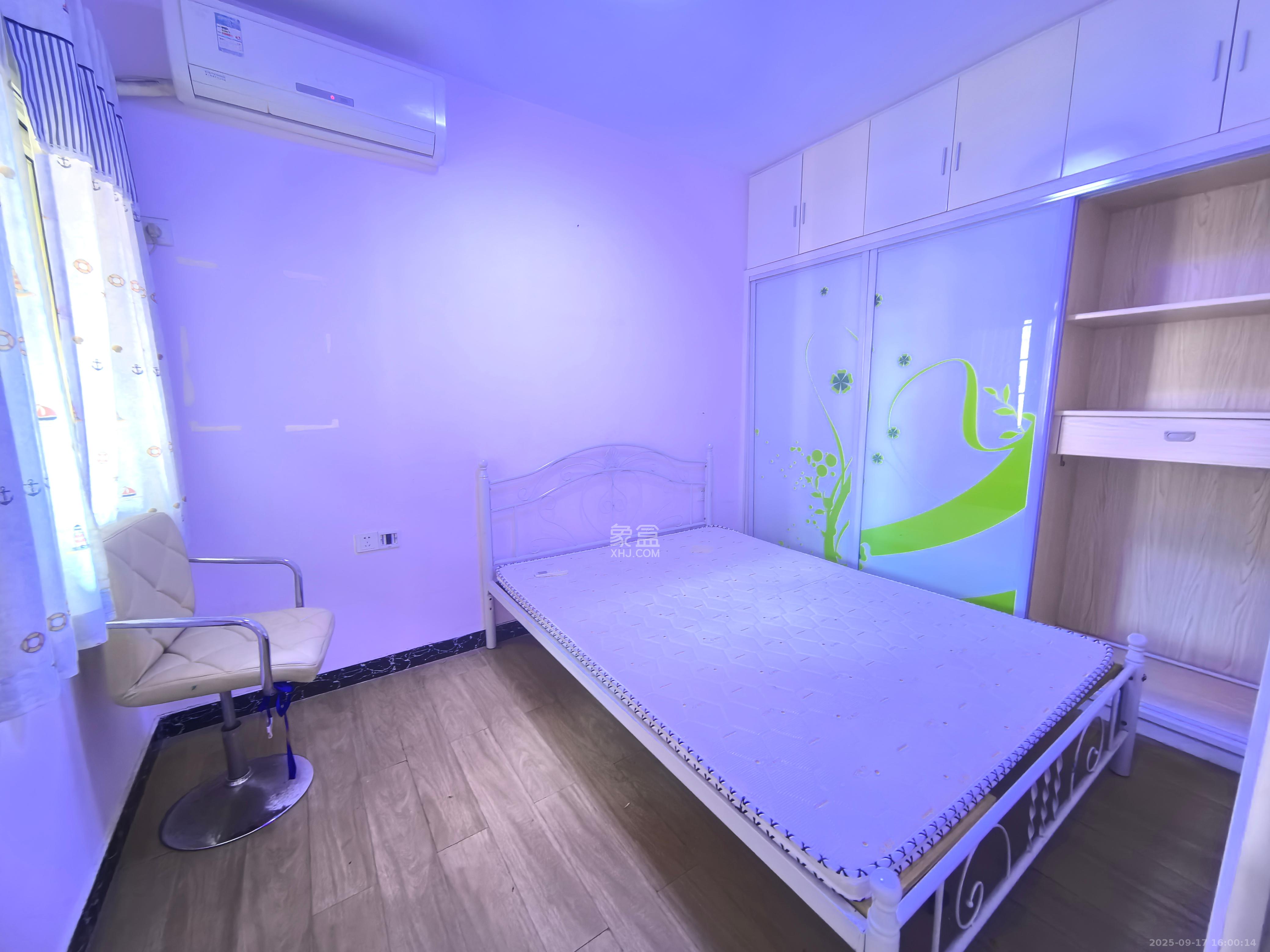 万国城(当代满庭春MOMA)三期  3室2厅2卫    2200.0元/月 万国城(当代满庭春MOMA)三期  3室2厅2卫    2200.0元/月室内图1