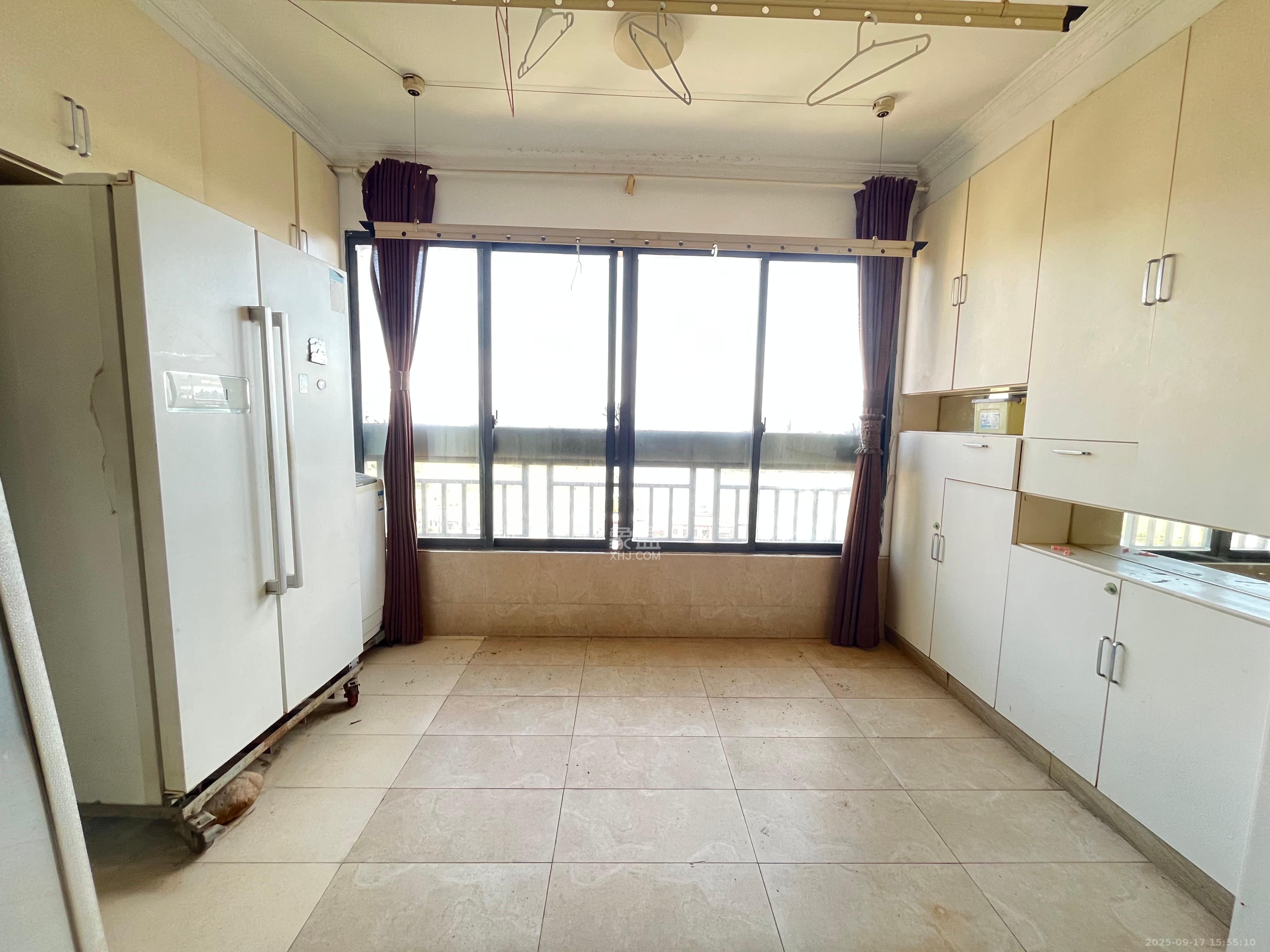 兰亭峰景 3室2厅2卫 2800.0元/月 兰亭峰景 3室2厅2卫 2800.0元/月室内图