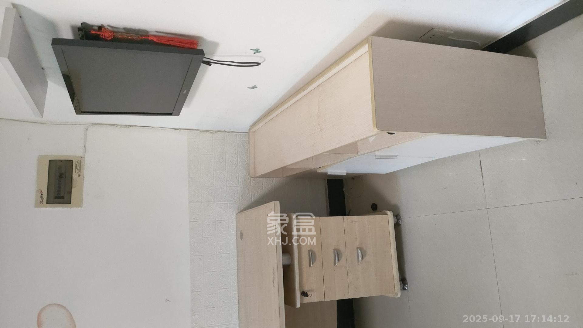 QQ生活馆  1室1厅1卫    1200.0元/月室内图