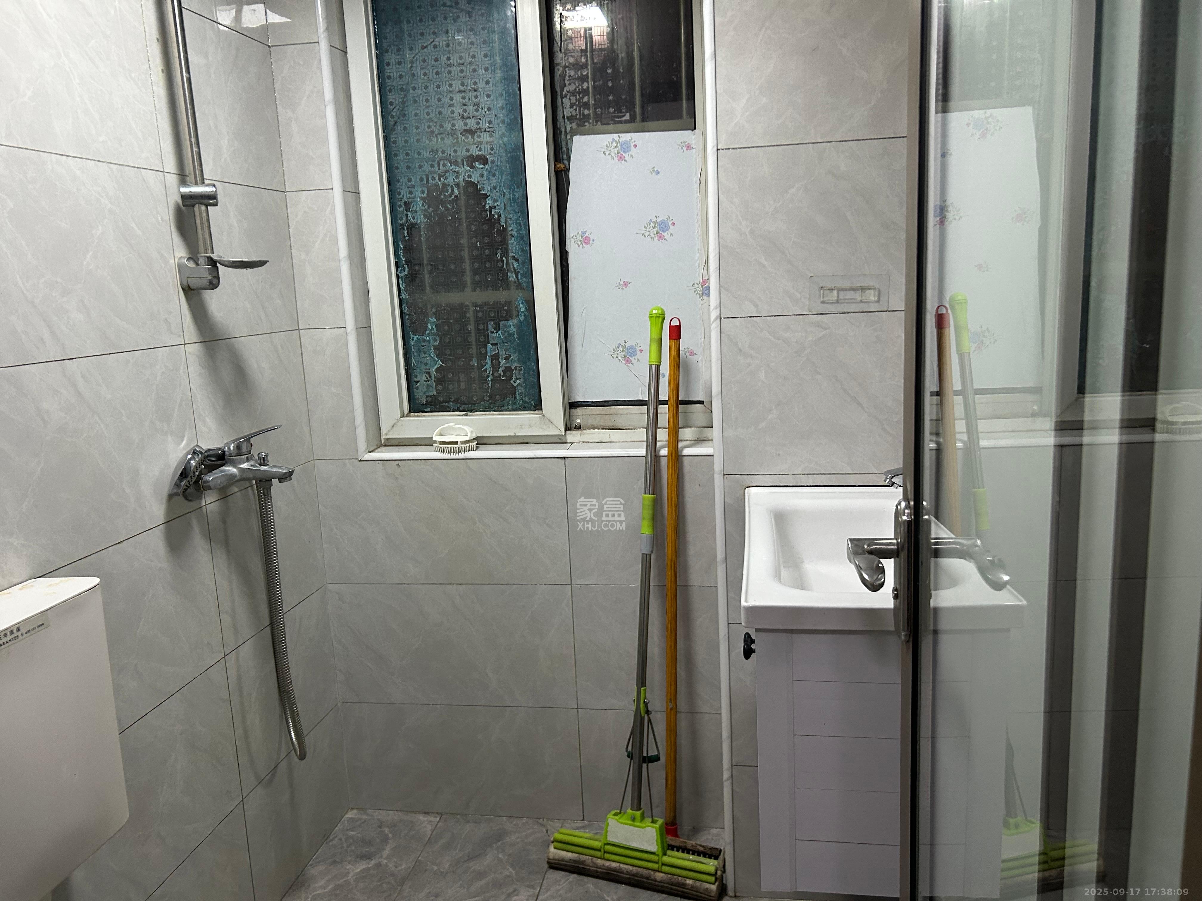 开源鑫景 3室2厅1卫 2000.0元/月 开源鑫景 3室2厅1卫 2000.0元/月室内图