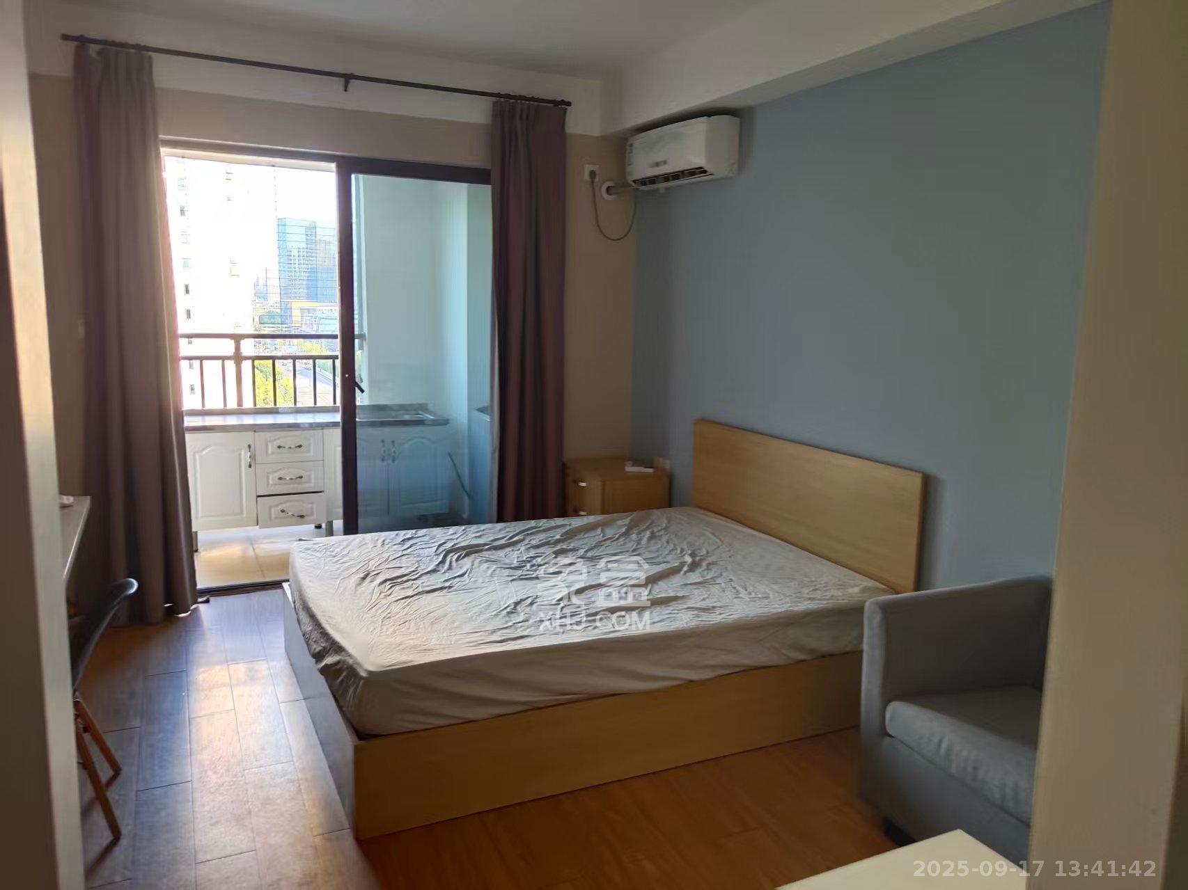 万科白鹭郡  1室1厅1卫    1300.0元/月室内图