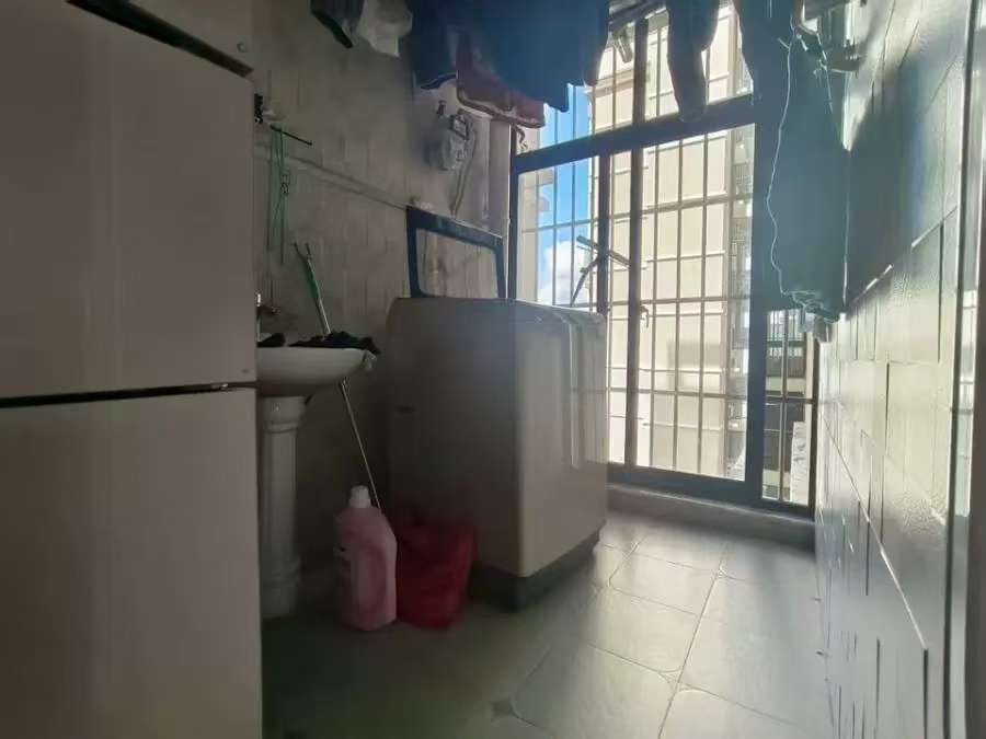 金东花园 4室2厅2卫 112.38万 金东花园 4室2厅2卫 112.38万室内图