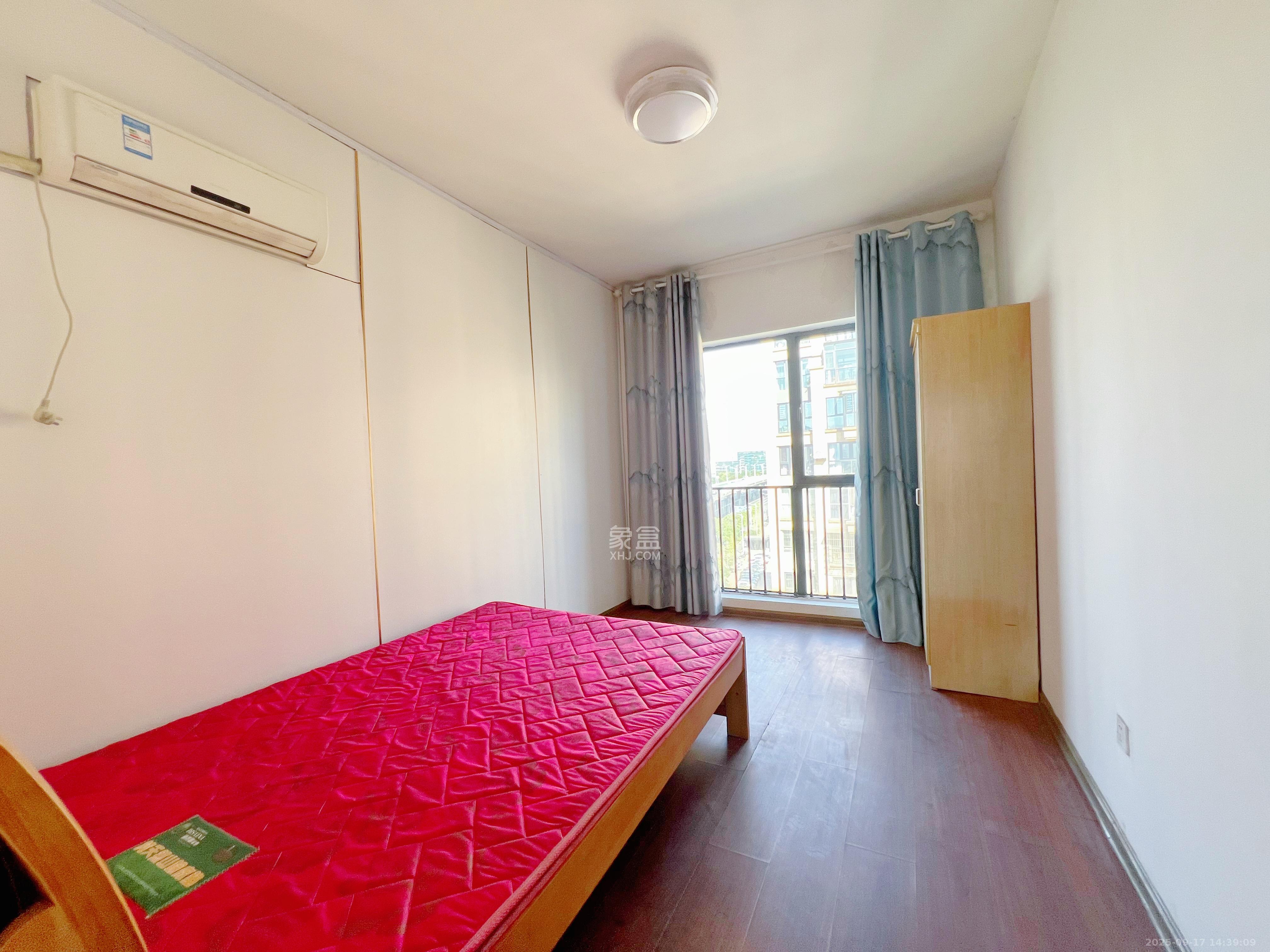 中城丽景香山园 3室2厅2卫 2500.0元/月 中城丽景香山园 3室2厅2卫 2500.0元/月室内图