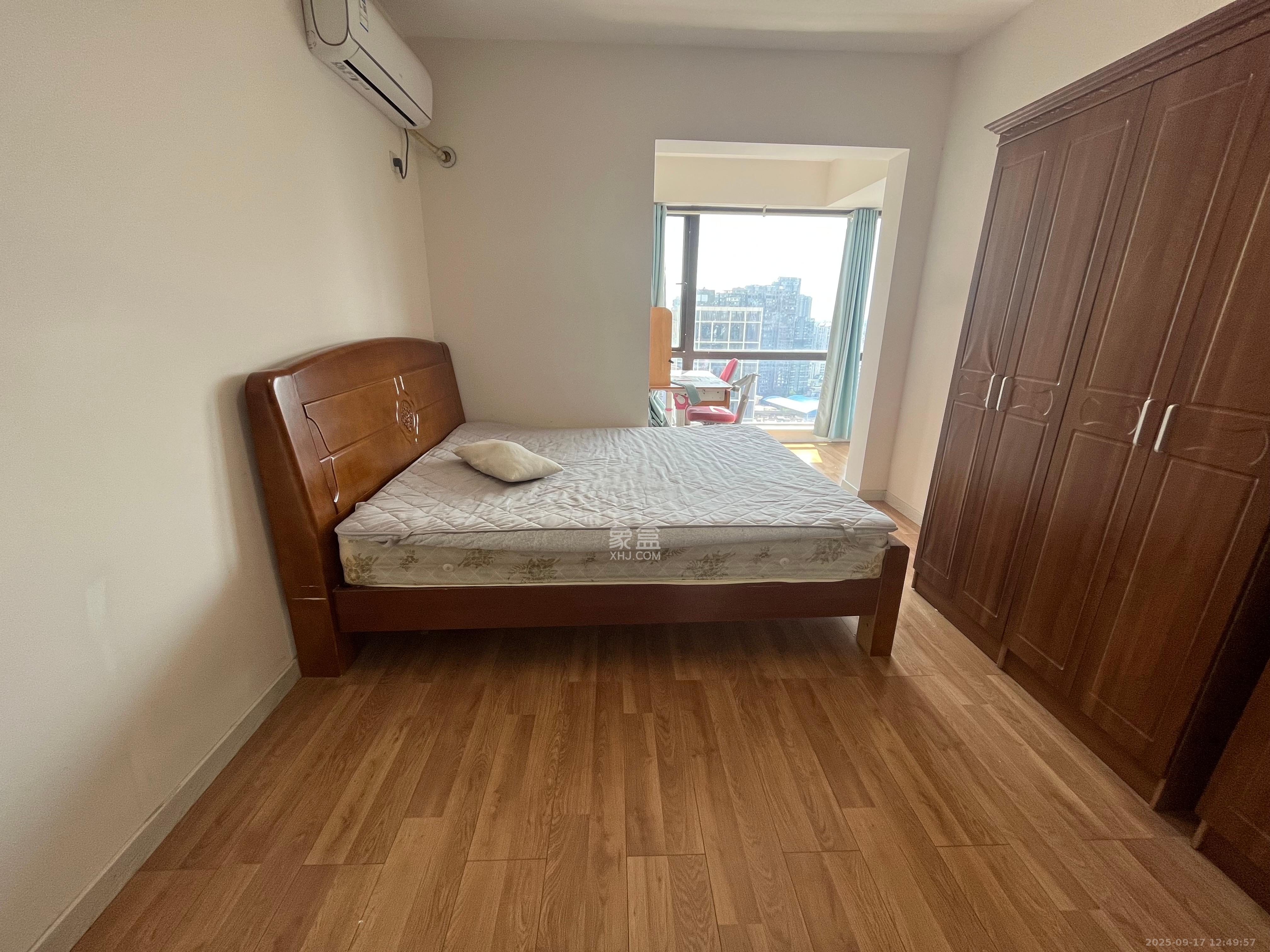 保利西海岸B区  3室2厅2卫    3600.0元/月室内图