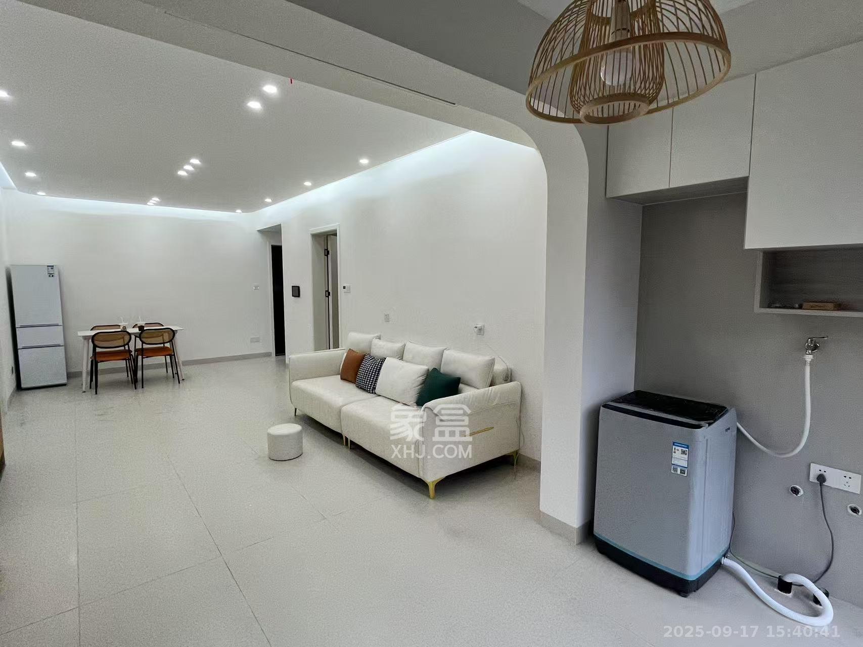 保利城（中航城国际社区、郡原美村）  3室2厅2卫    2600.0元/月室内图