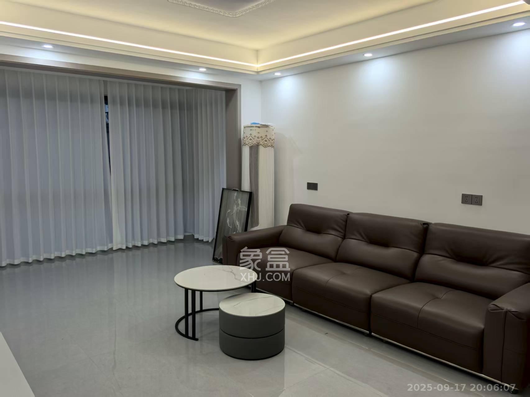 惟智园安置小区  3室2厅2卫    1800.0元/月室内图