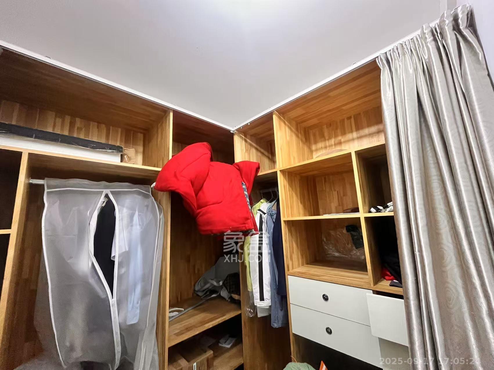 郡原广场 3室2厅2卫 3200.0元/月 郡原广场 3室2厅2卫 3200.0元/月室内图