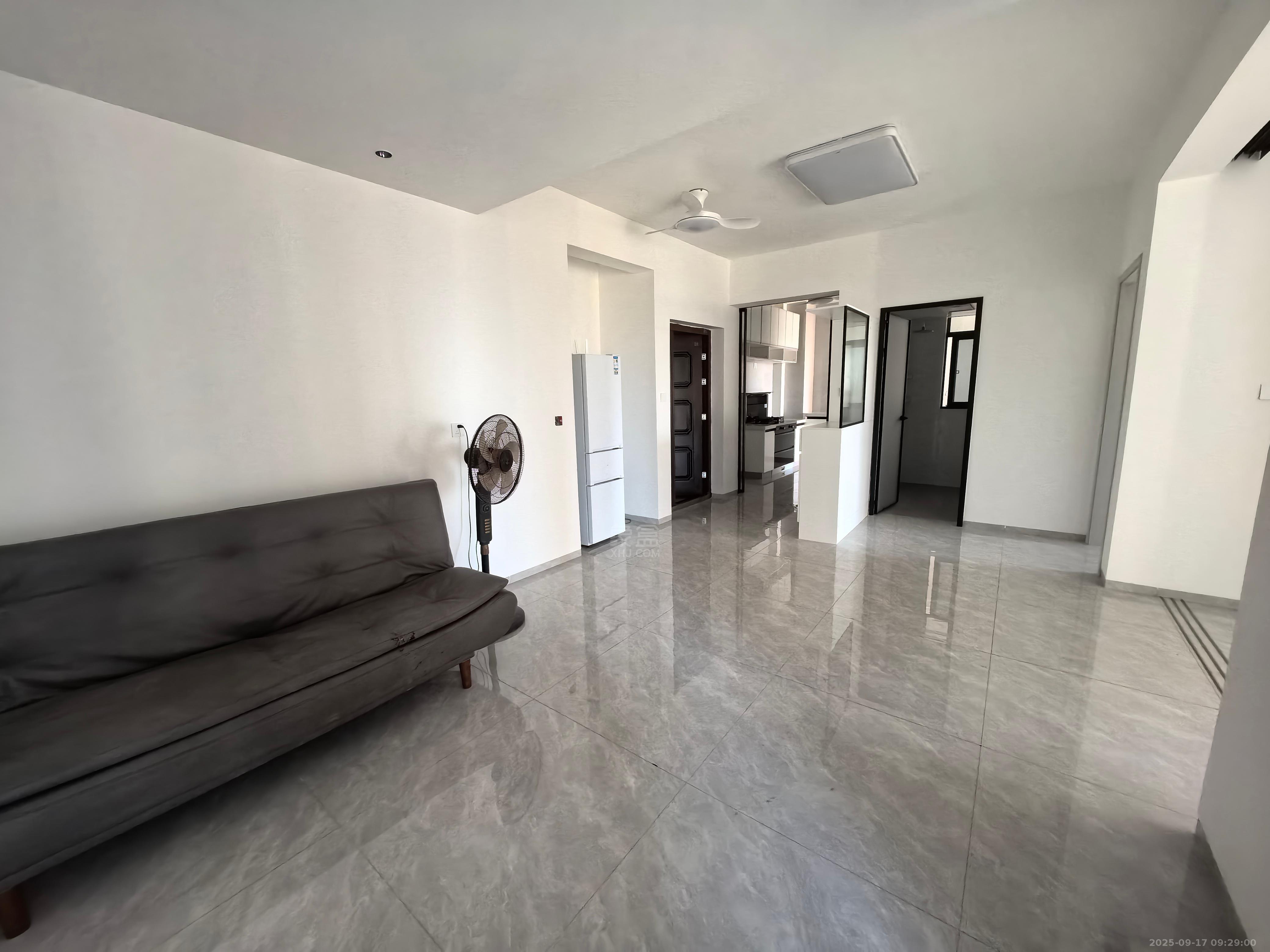 学府时代 3室2厅2卫 1700.0元/月 学府时代 3室2厅2卫 1700.0元/月室内图