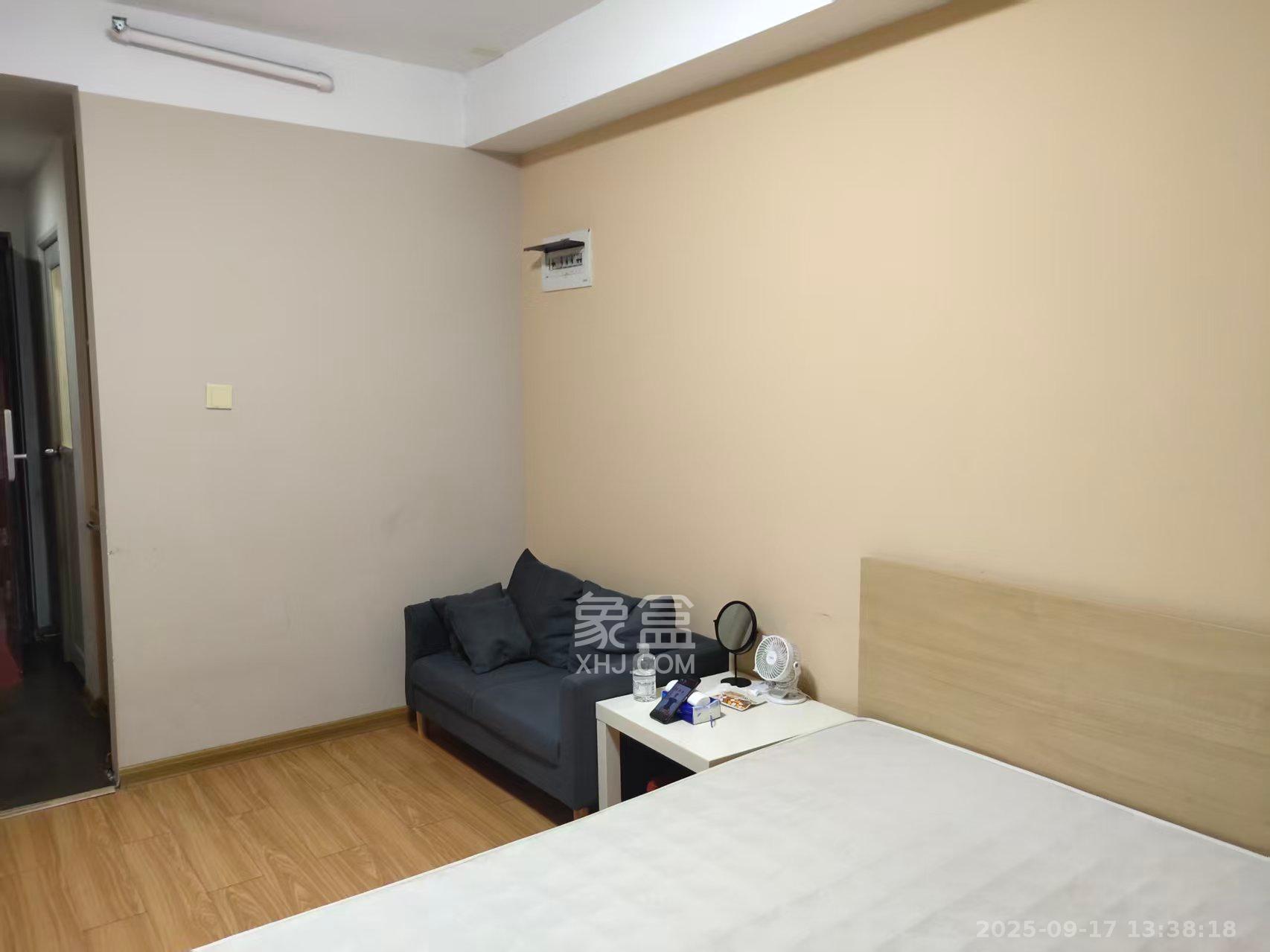 万科白鹭郡 1室1厅1卫 1300.0元/月 万科白鹭郡 1室1厅1卫 1300.0元/月室内图