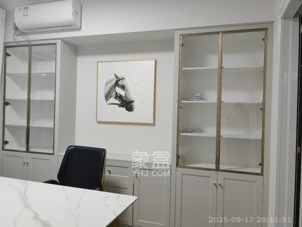 盛隆佳园  5室2厅2卫   11000.00元/月室内图