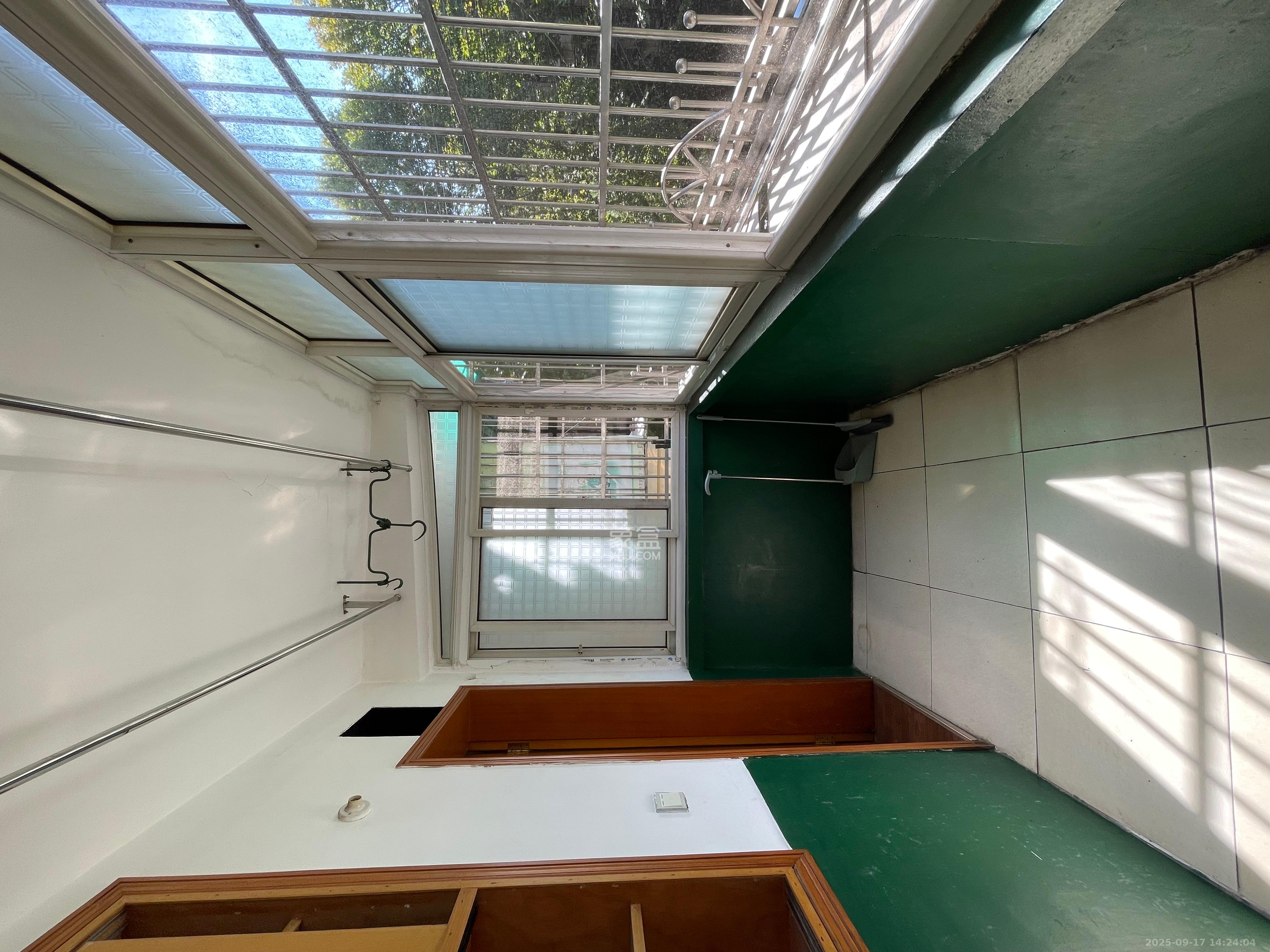 红旗区四片  2室1厅1卫    1400.0元/月室内图