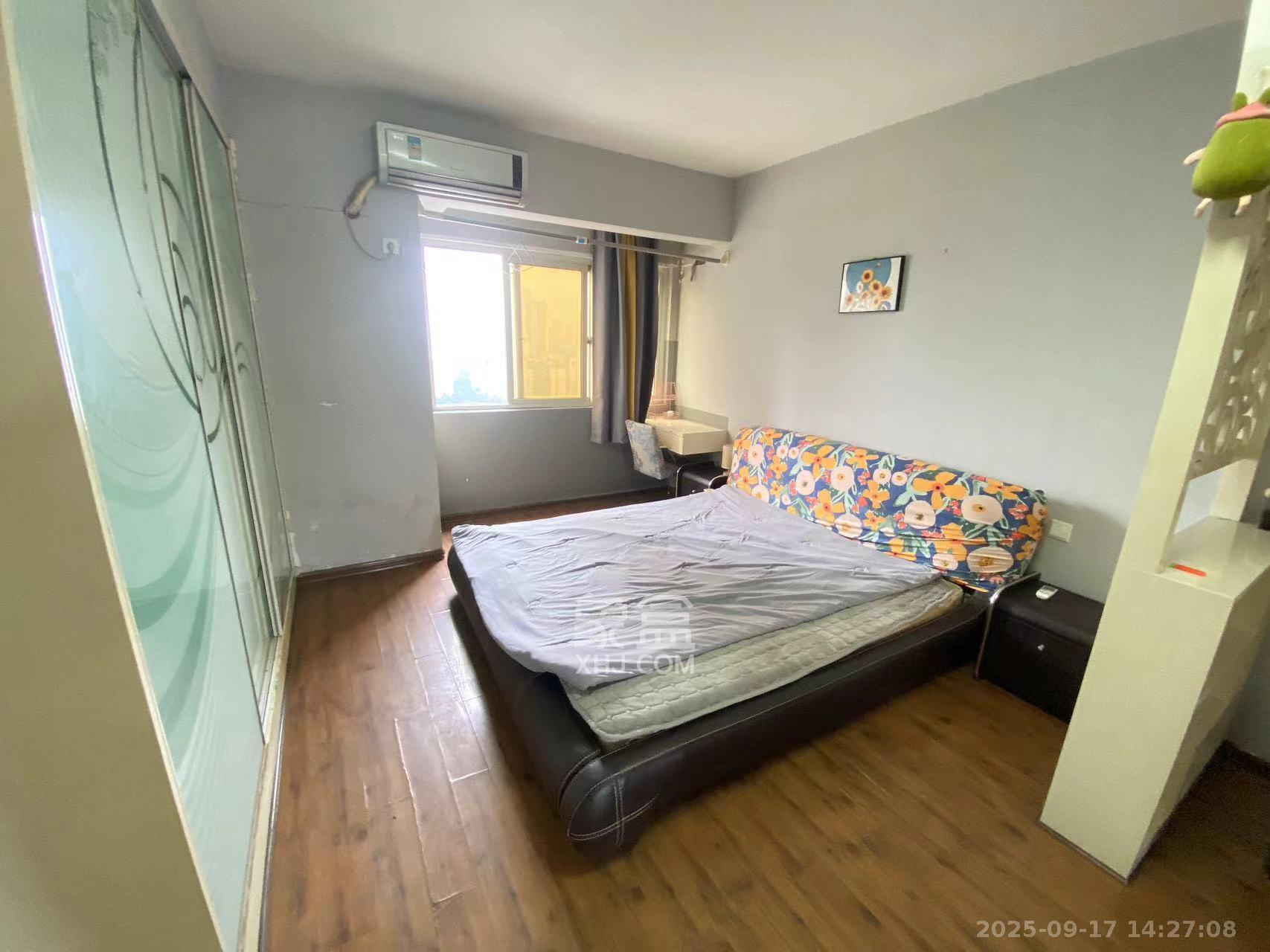 巧克力空间(建鸿达现代大厦) 1室1厅1卫 1200.0元/月 巧克力空间(建鸿达现代大厦) 1室1厅1卫 1200.0元/月室内图