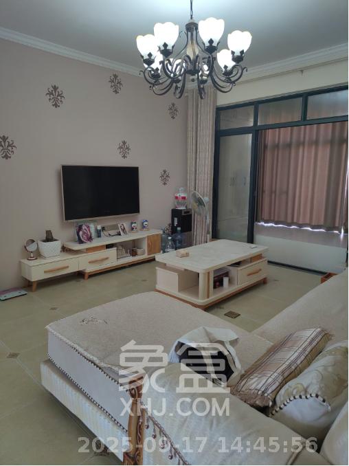 湘台国际  2室1厅1卫    1500.0元/月室内图1